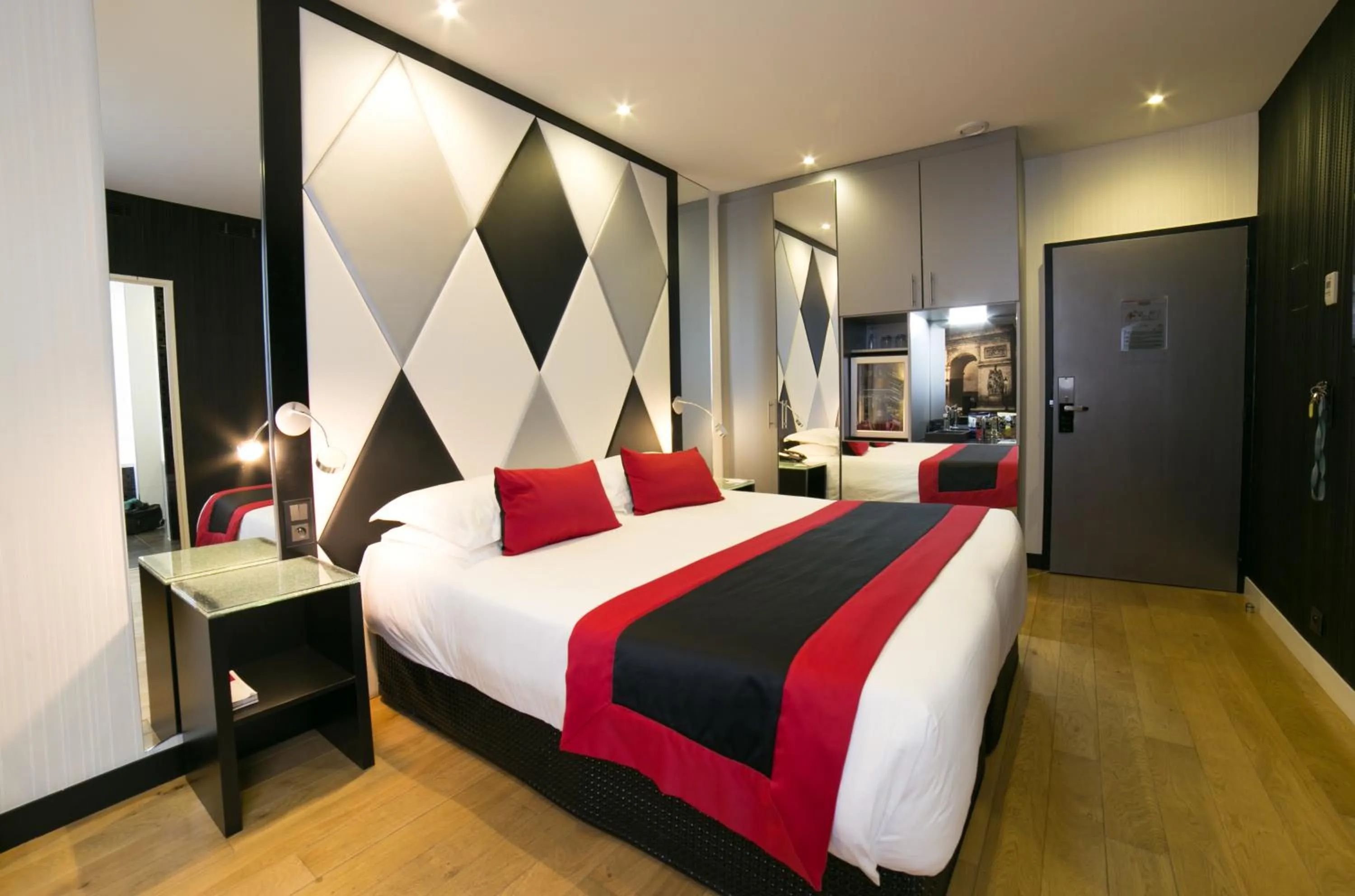 Bedroom, Bed in L'Empire Paris - Louvre