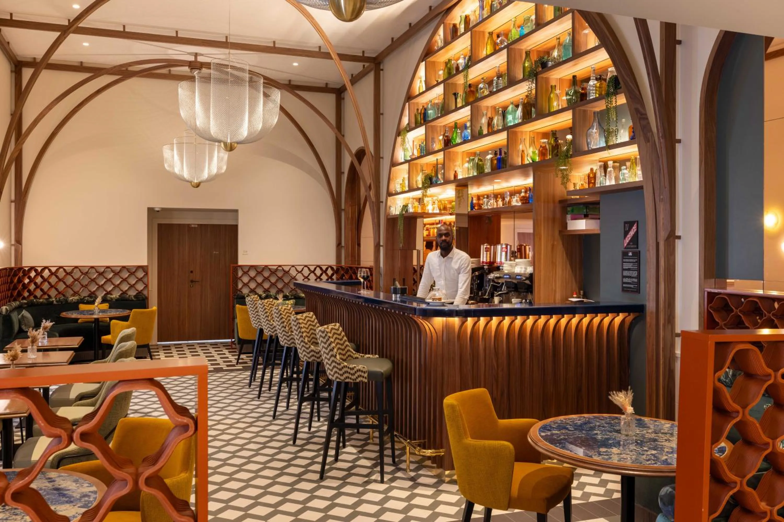 Lounge or bar in Hotel Grand Coeur Latin