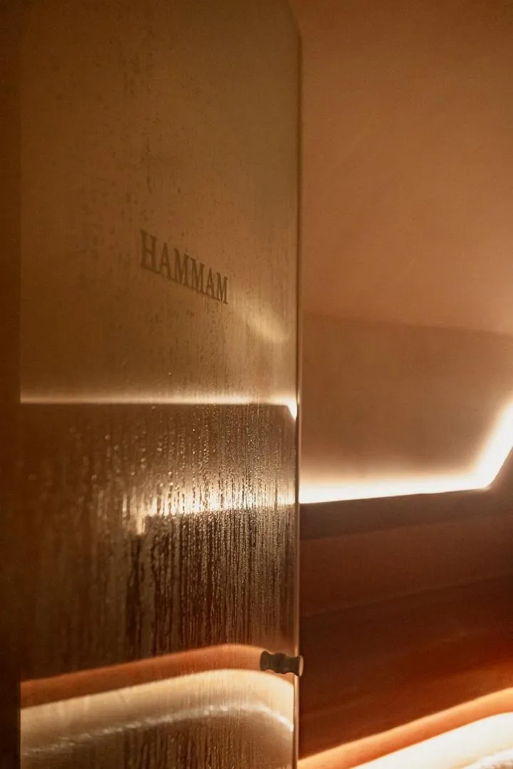 Steam room in Hotel Grand Coeur Latin