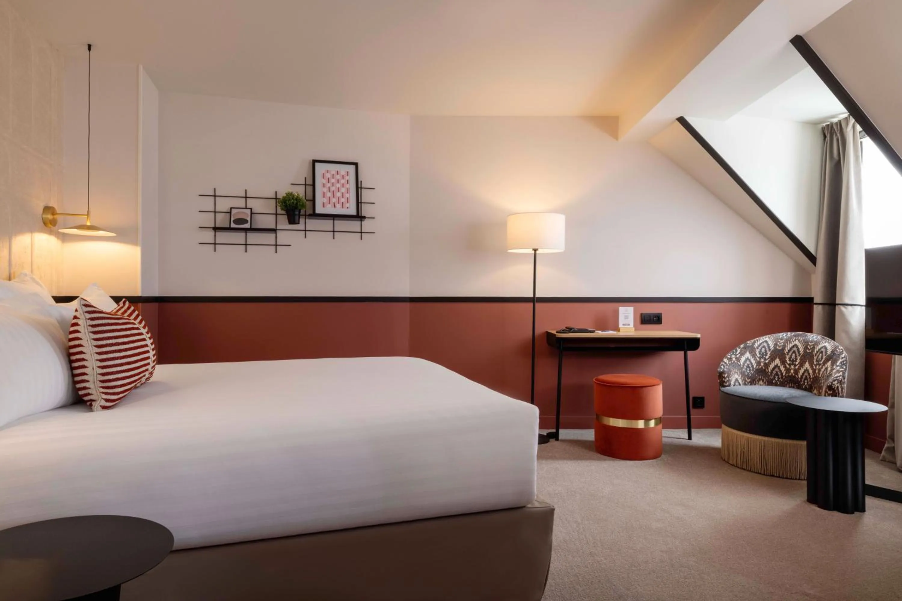 Bed in Hotel Grand Coeur Latin