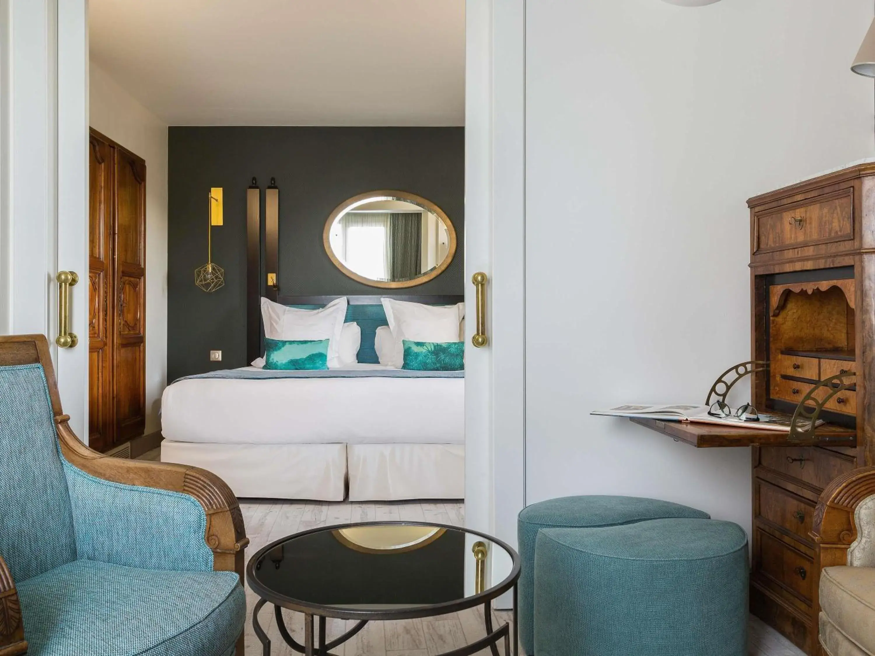 Bedroom in Grand Hotel Beauvau Marseille Vieux-Port - MGallery Collection Bedroom in Grand Hotel Beauvau Marseille Vieux-Port - MGallery Collection