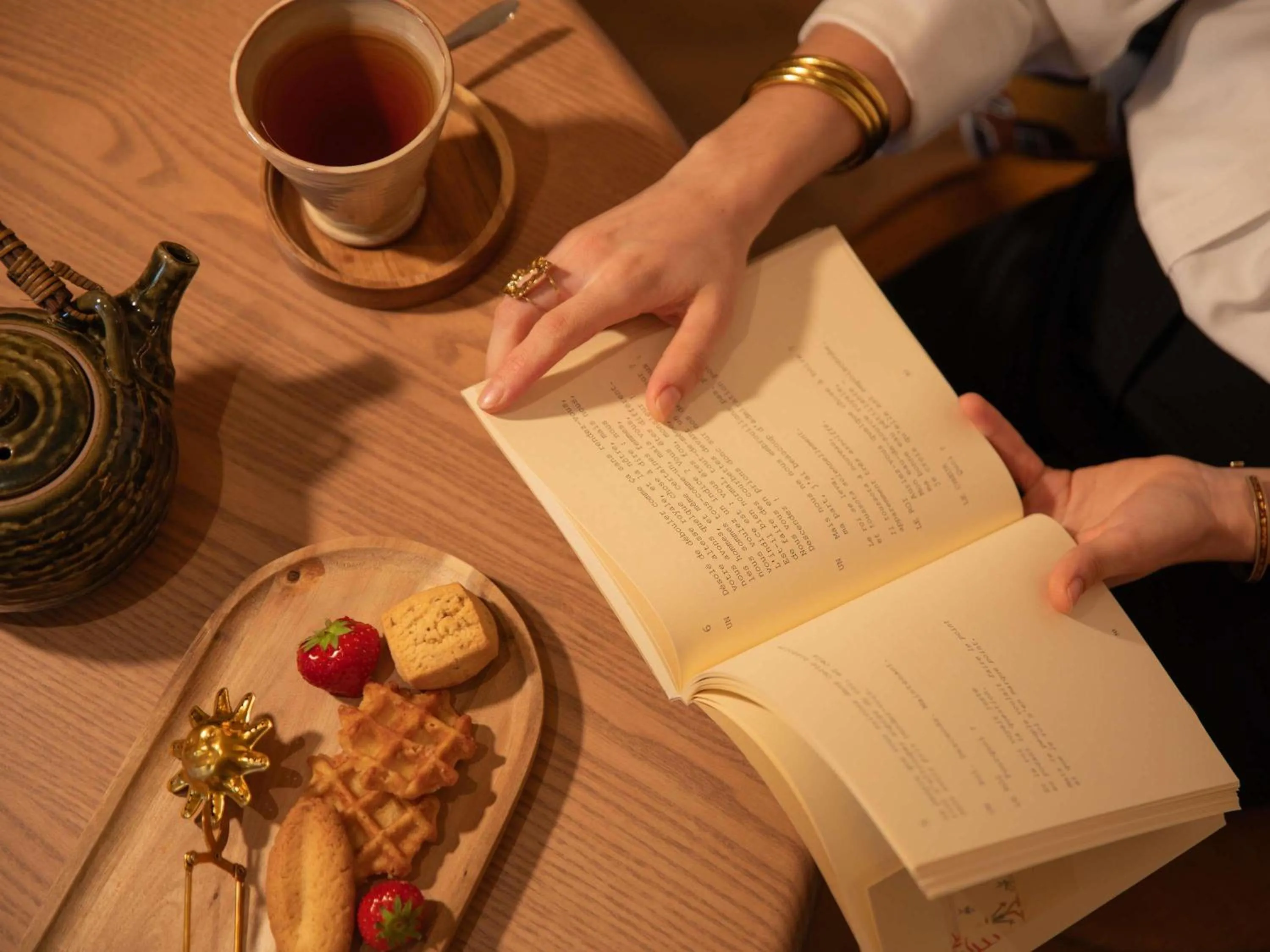 Lounge or bar in Grand Hotel Beauvau Marseille Vieux-Port - MGallery Collection