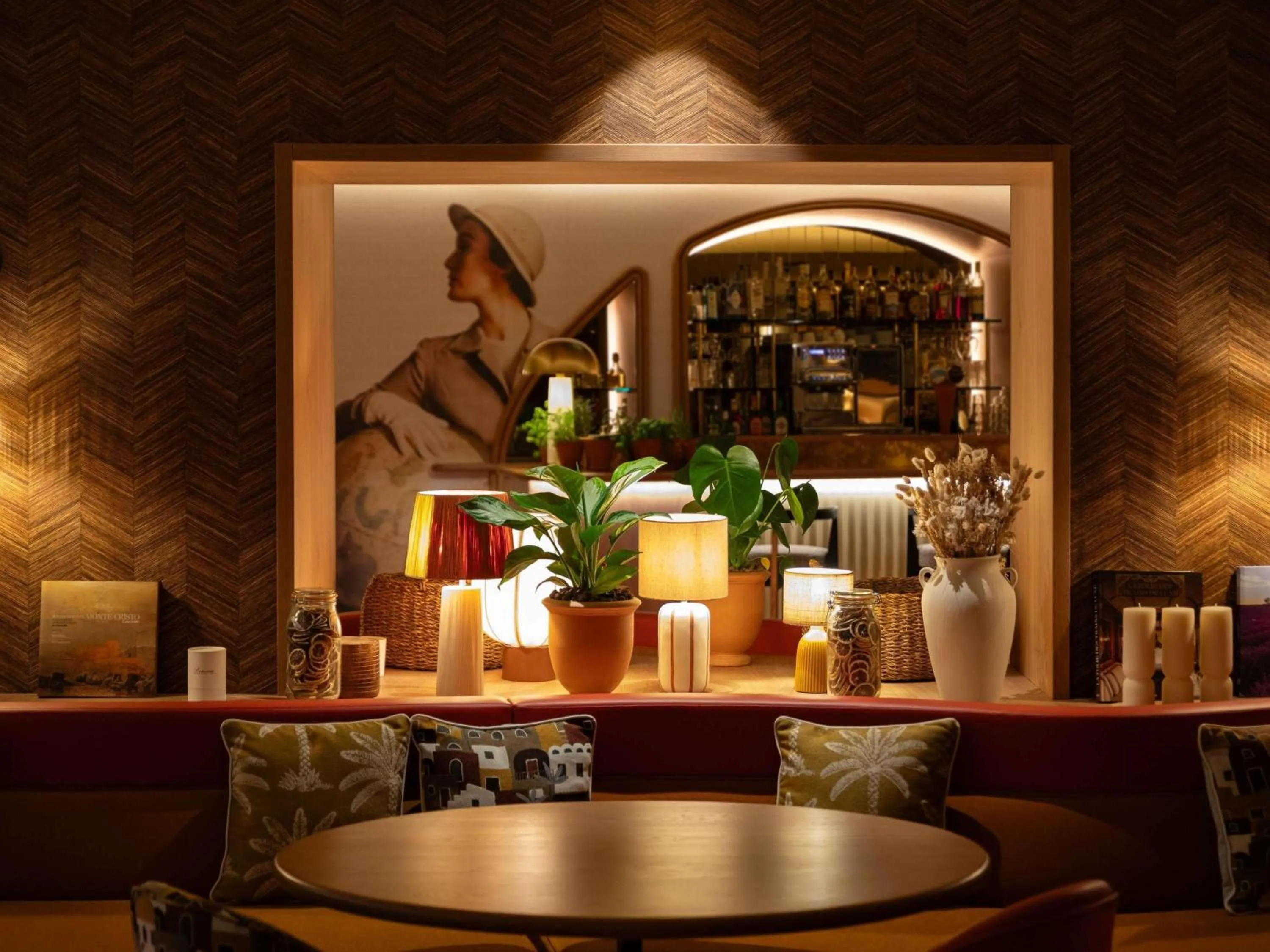 Lounge or bar in Grand Hotel Beauvau Marseille Vieux-Port - MGallery Collection