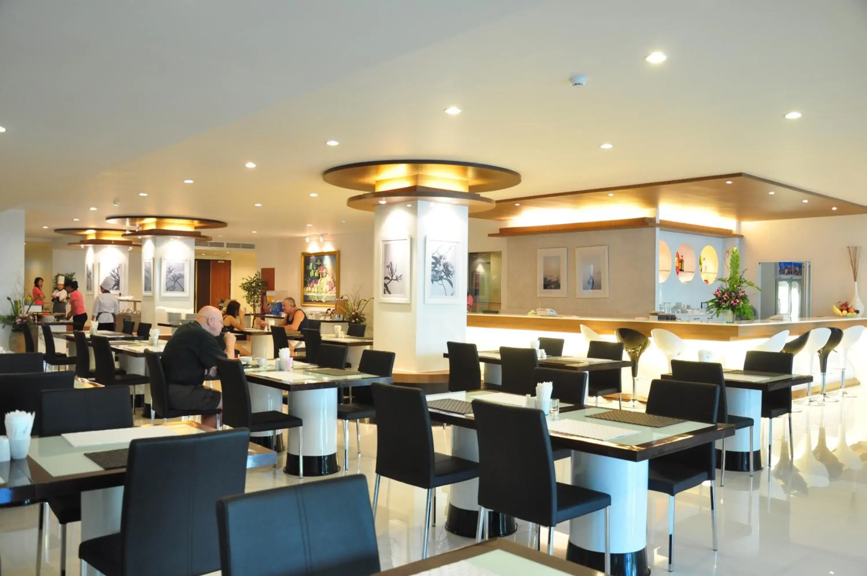 Restaurant/places to eat in Flipper House Hotel - SHA Extra Plus Restaurant/places to eat in Flipper House Hotel - SHA Extra Plus