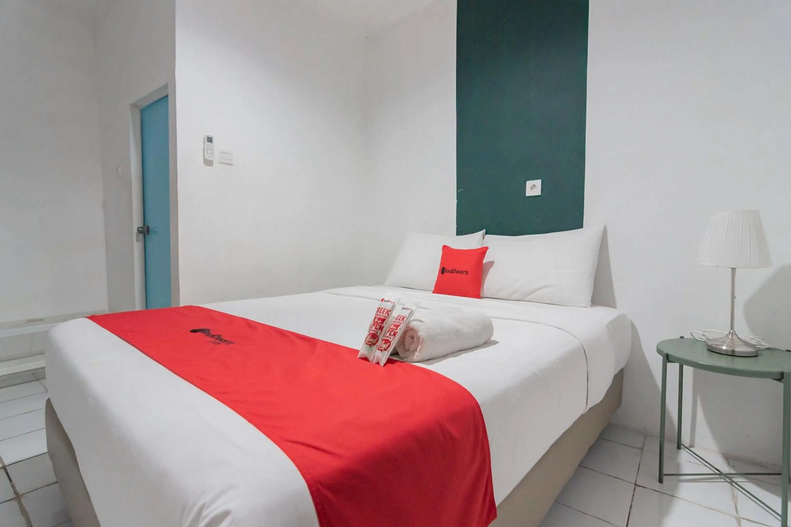 Bed in RedDoorz At Sani Guest House Balikpapan