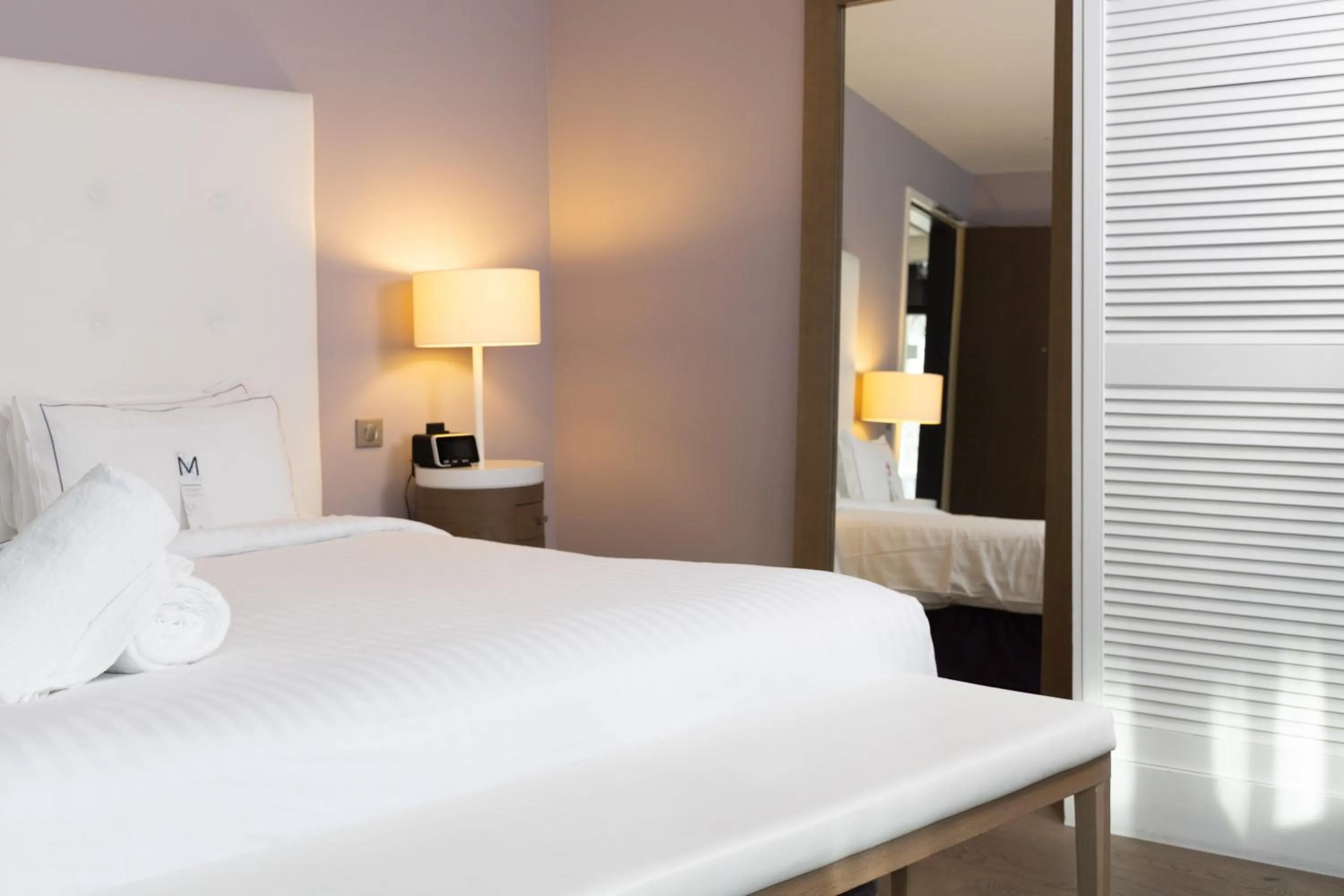 Bed in Hôtel Château des Tourelles - Relais Thalasso & Spa