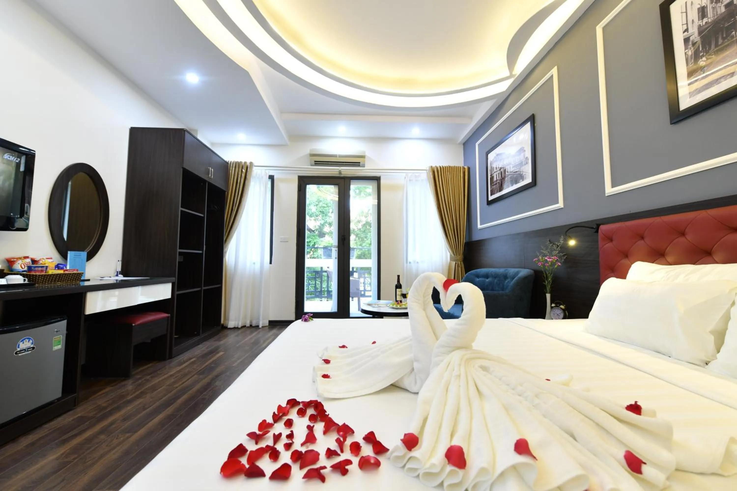 Bed in Hanoi Elpis Grand Hotel