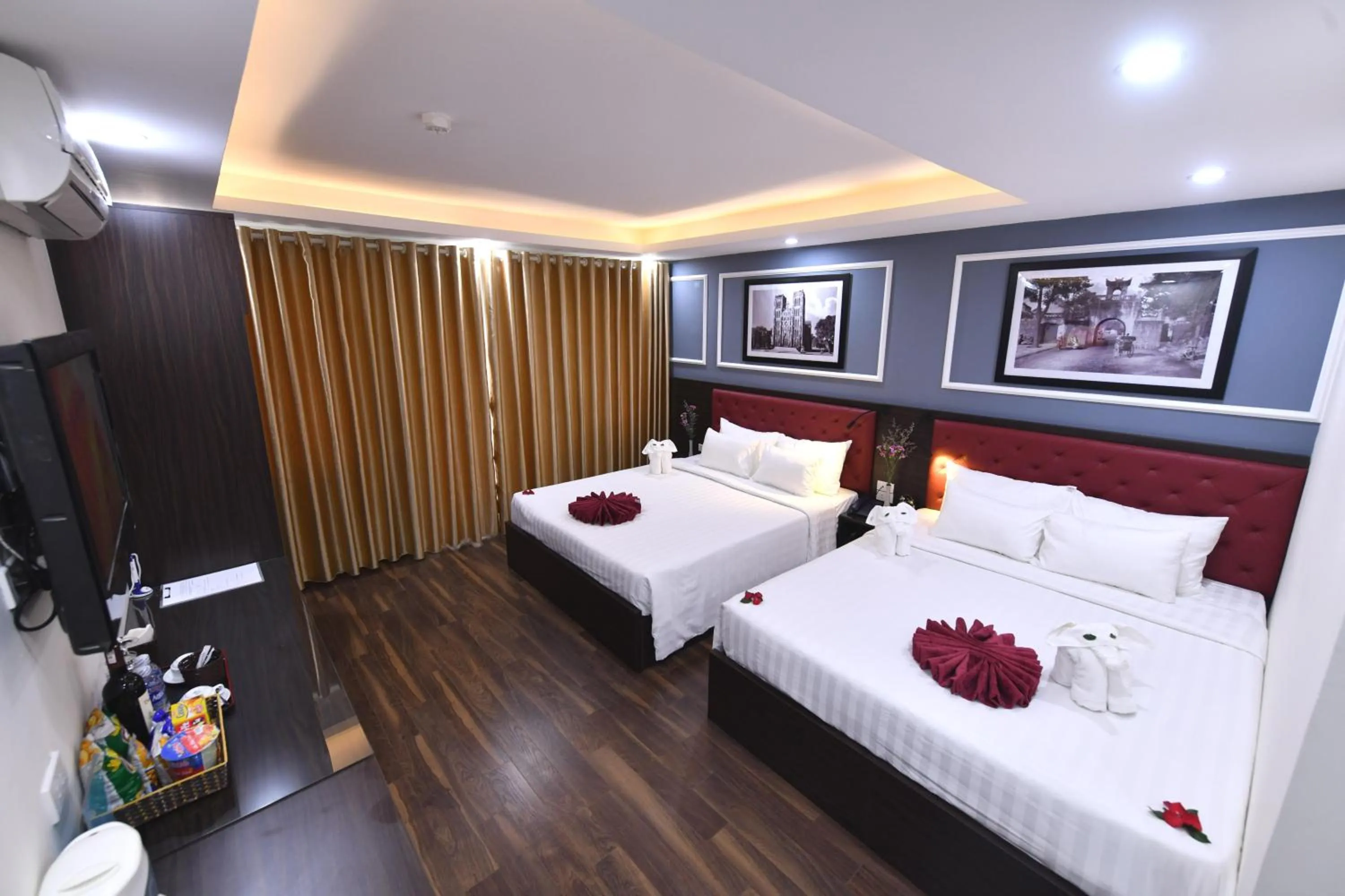 Bed in Hanoi Elpis Grand Hotel