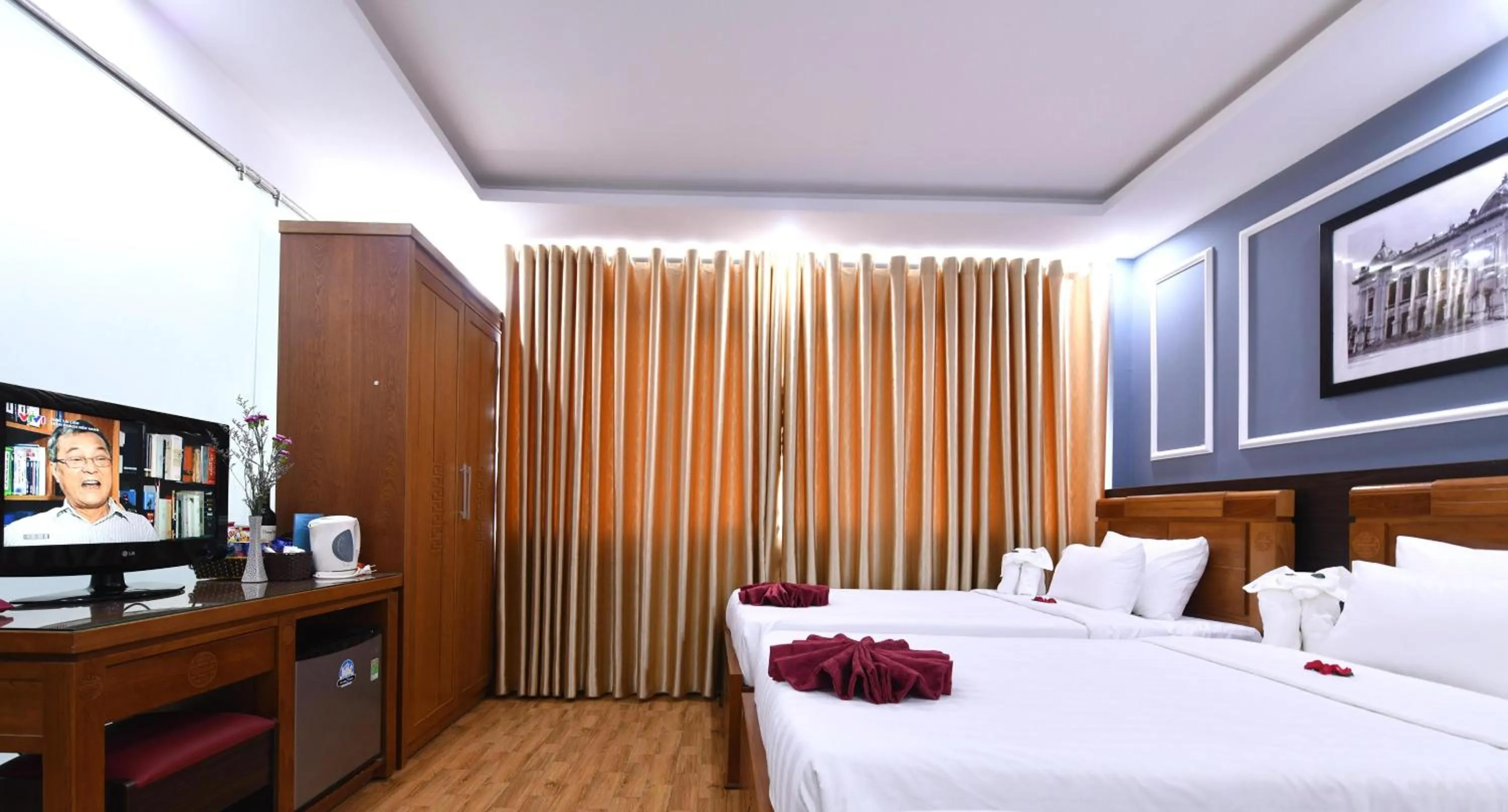 Bed in Hanoi Elpis Grand Hotel