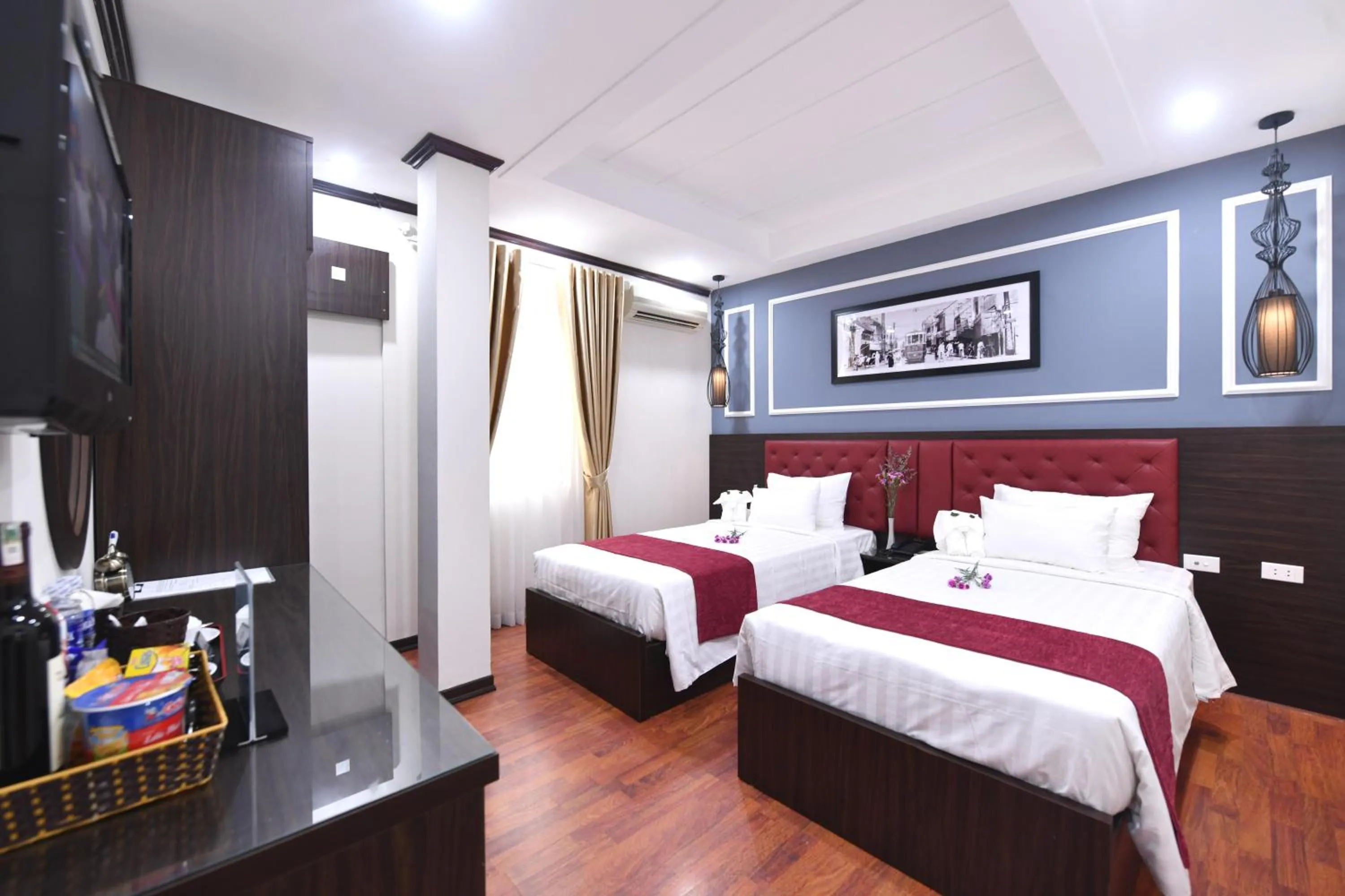 TV and multimedia, Bed in Hanoi Elpis Grand Hotel