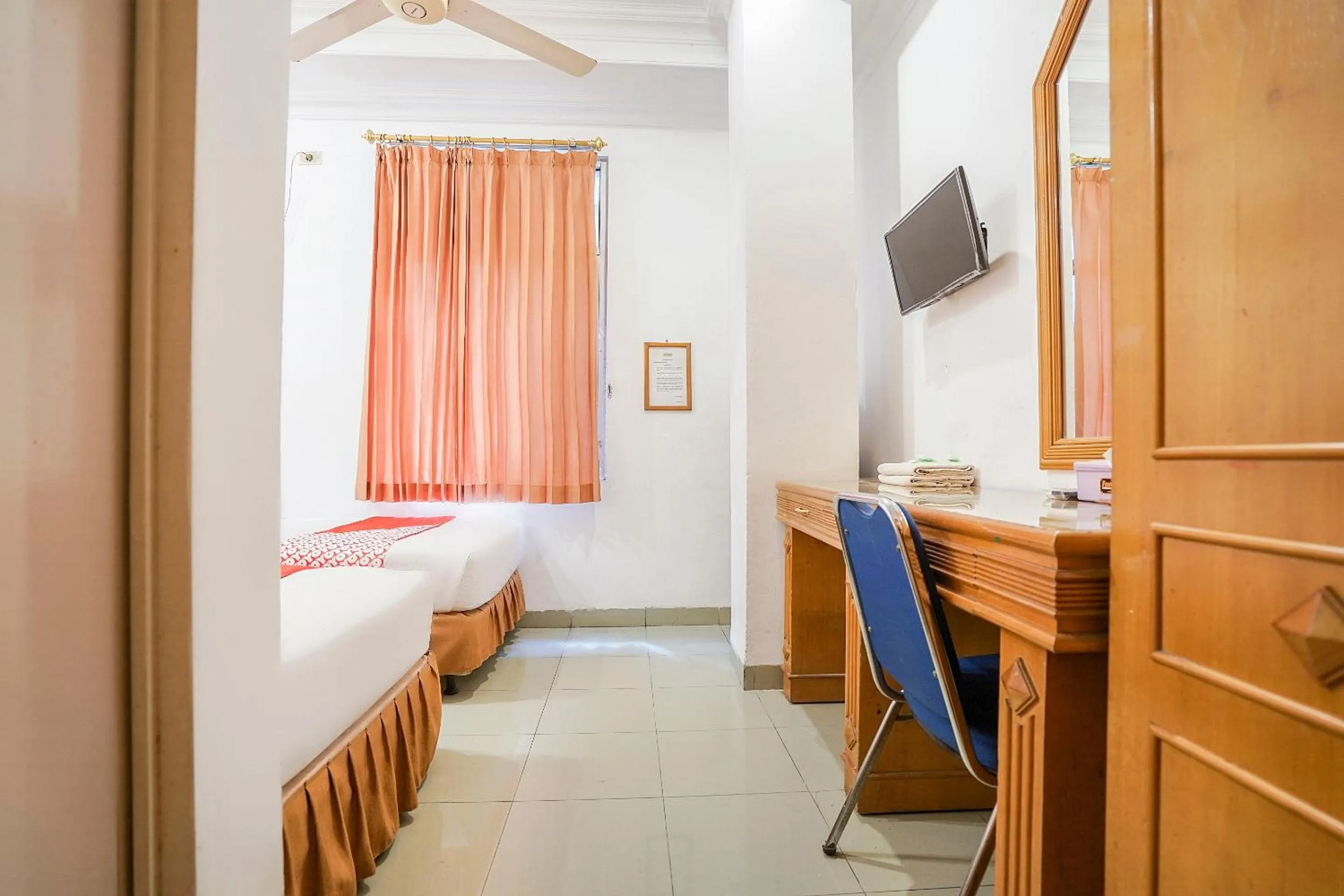 Bedroom in SUPER OYO 1173 Hotel Shofa Marwah