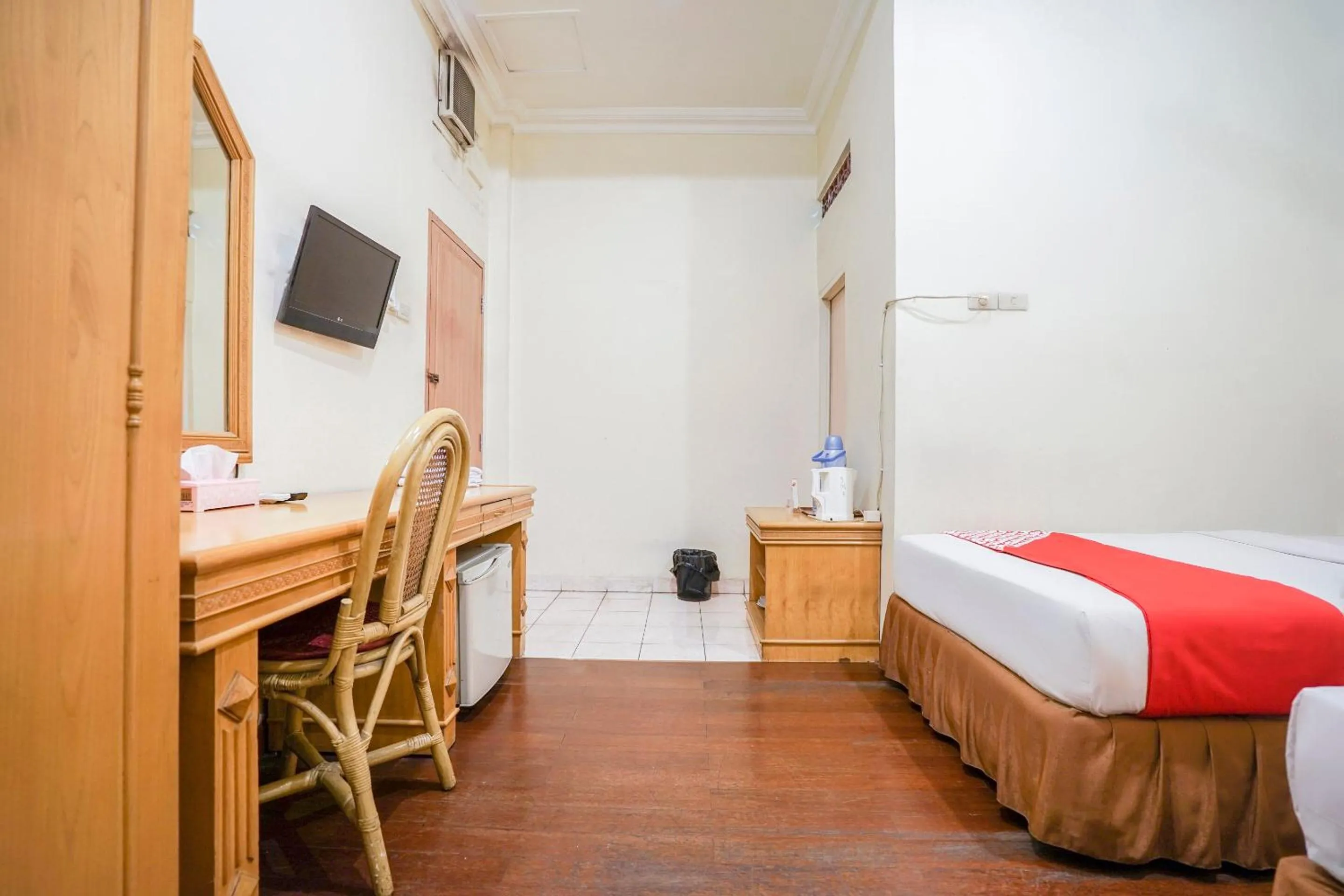 Bedroom in SUPER OYO 1173 Hotel Shofa Marwah