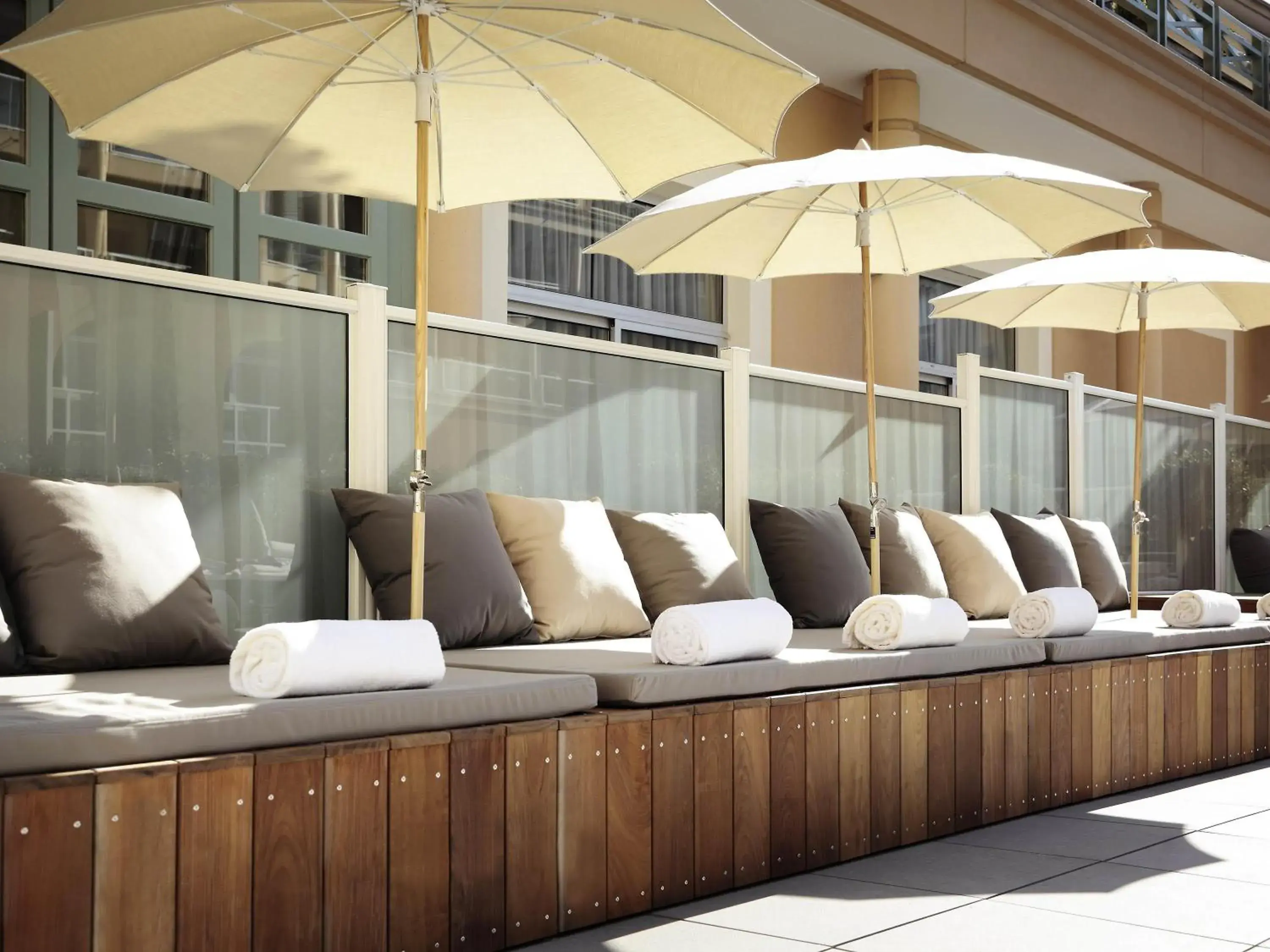 Pool view in Grand Hôtel Roi René Aix - MGallery Collection Pool view in Grand Hôtel Roi René Aix - MGallery Collection