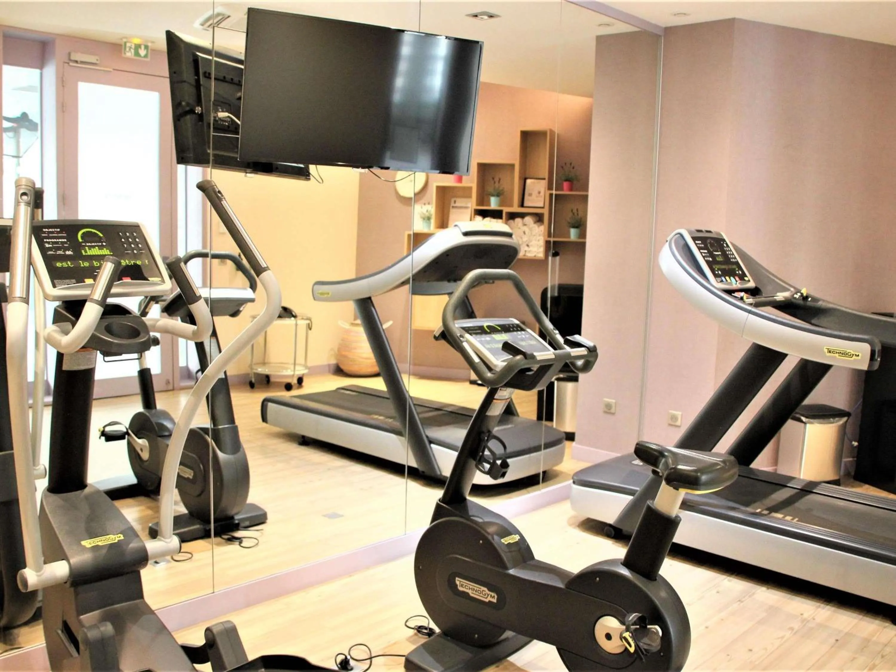 Fitness centre/facilities in Grand Hôtel Roi René Aix - MGallery Collection