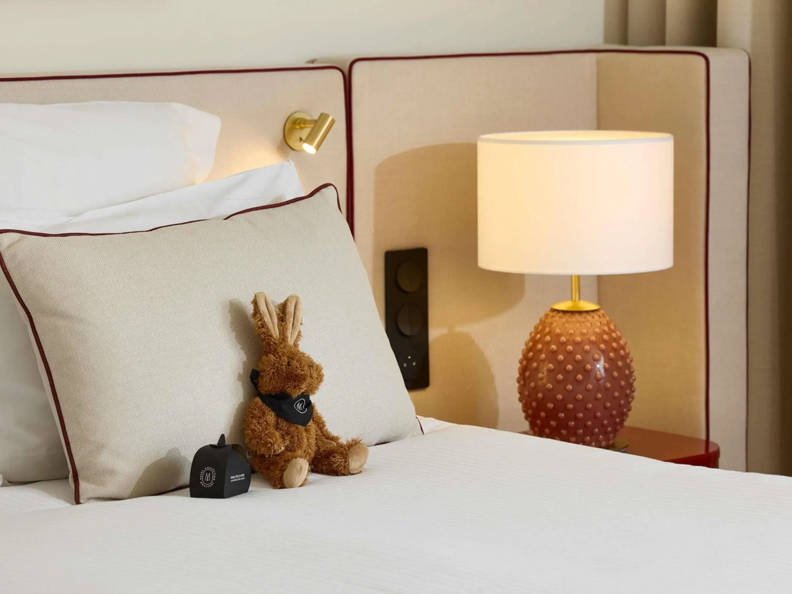 Bedroom, Bed in Grand Hôtel Roi René Aix - MGallery Collection Bedroom, Bed in Grand Hôtel Roi René Aix - MGallery Collection