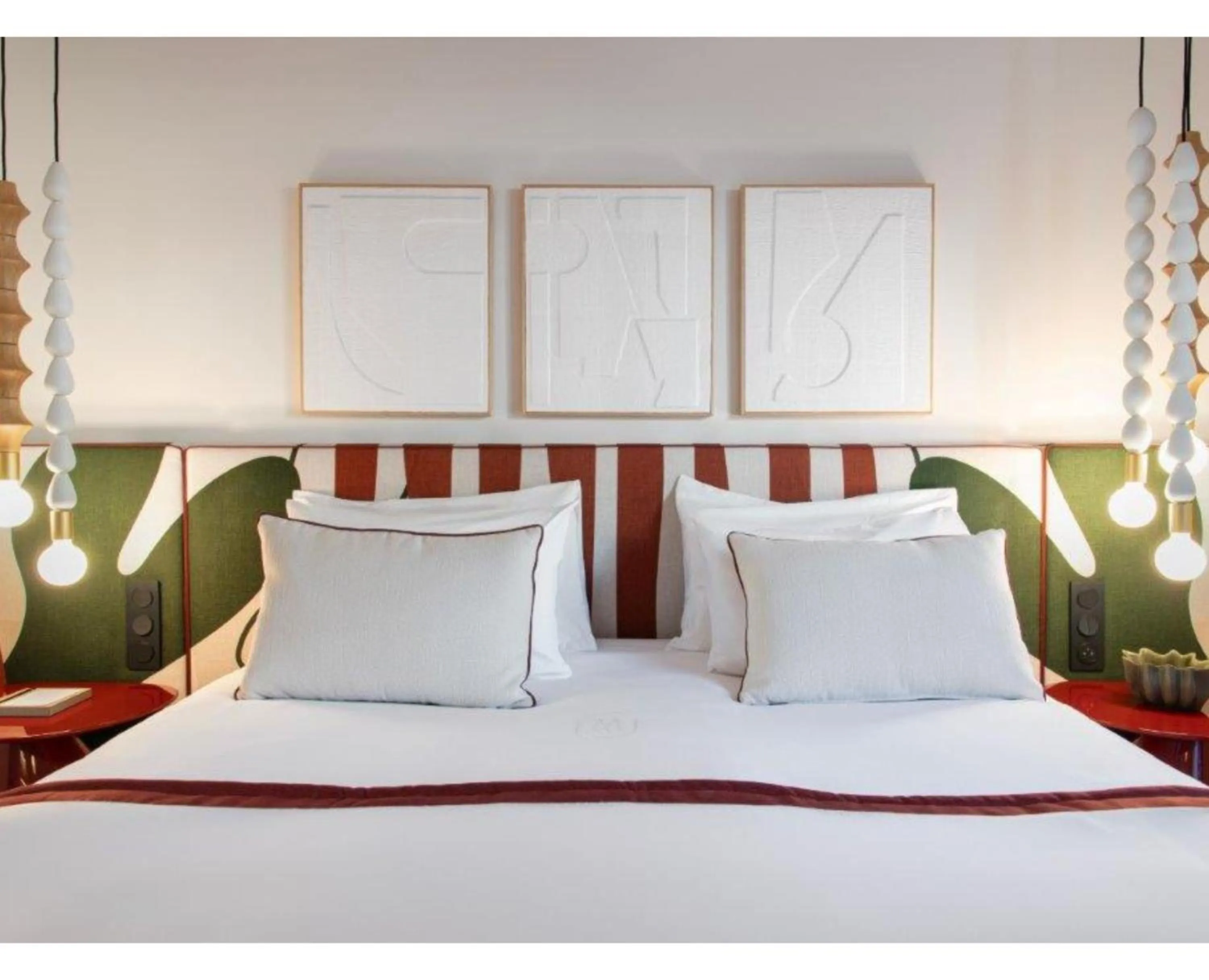 Bed in Grand Hôtel Roi René Aix - MGallery Collection