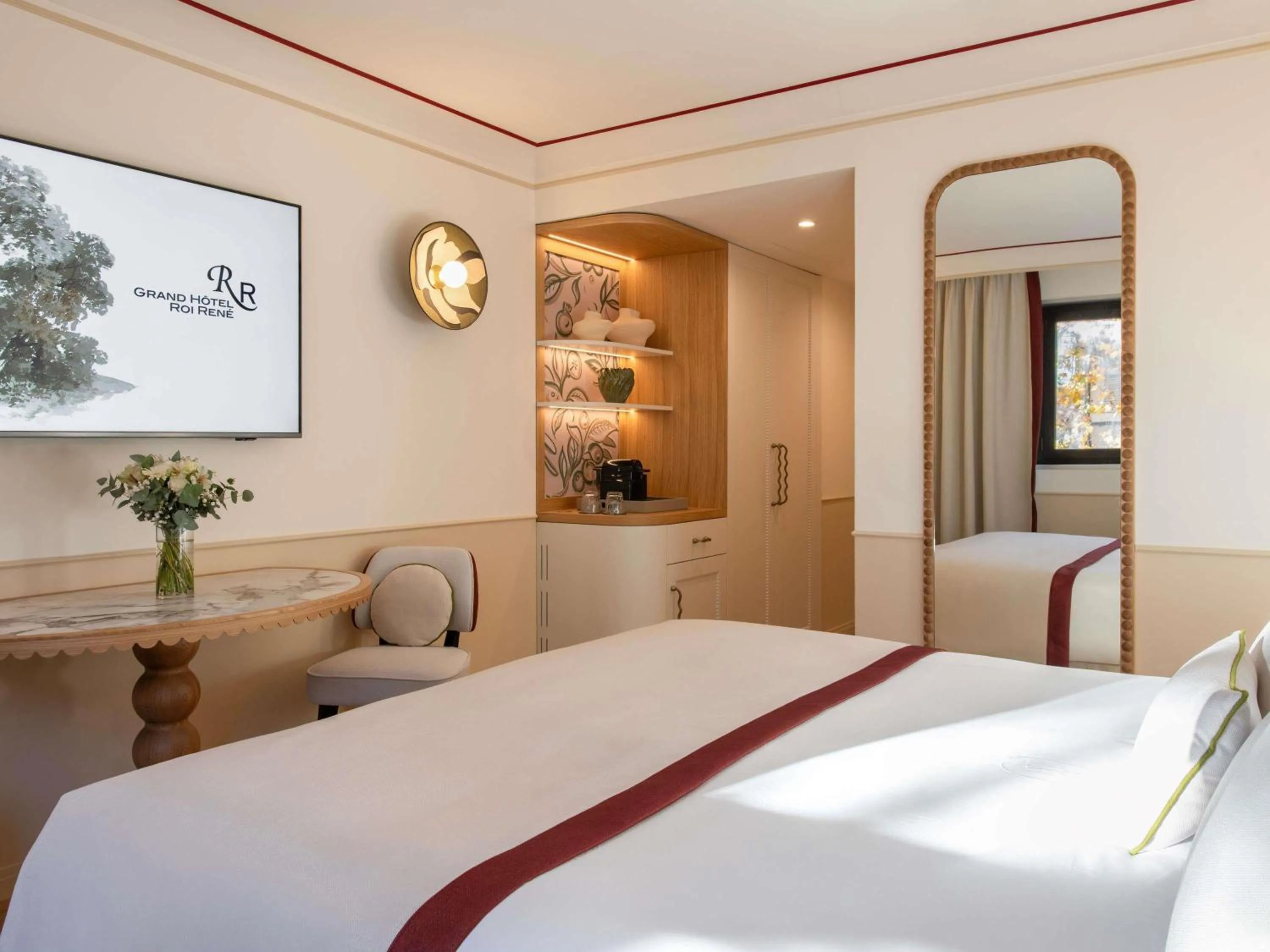 Bedroom, Bed in Grand Hôtel Roi René Aix - MGallery Collection