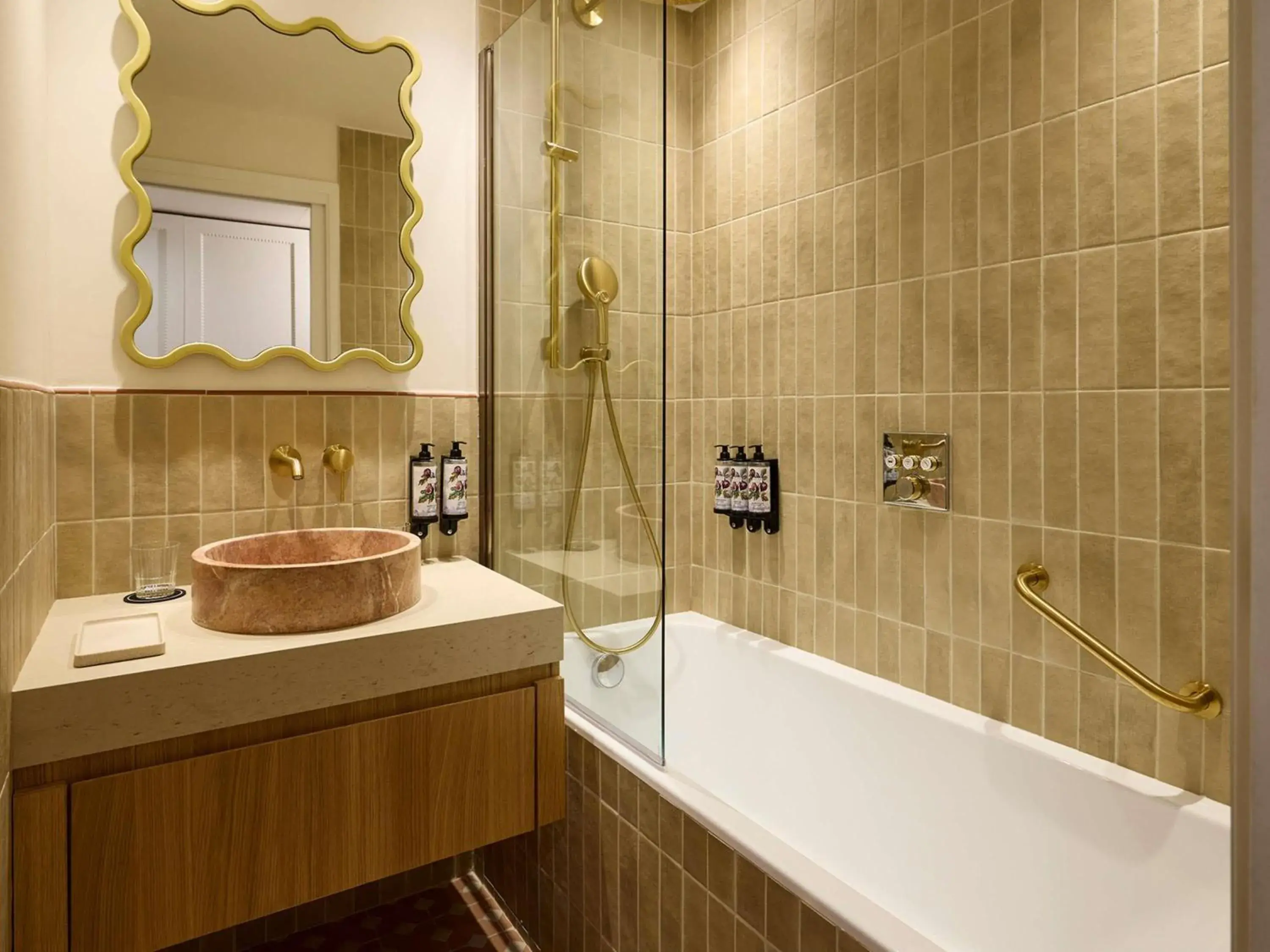 Bedroom in Grand Hôtel Roi René Aix - MGallery Collection Bedroom in Grand Hôtel Roi René Aix - MGallery Collection