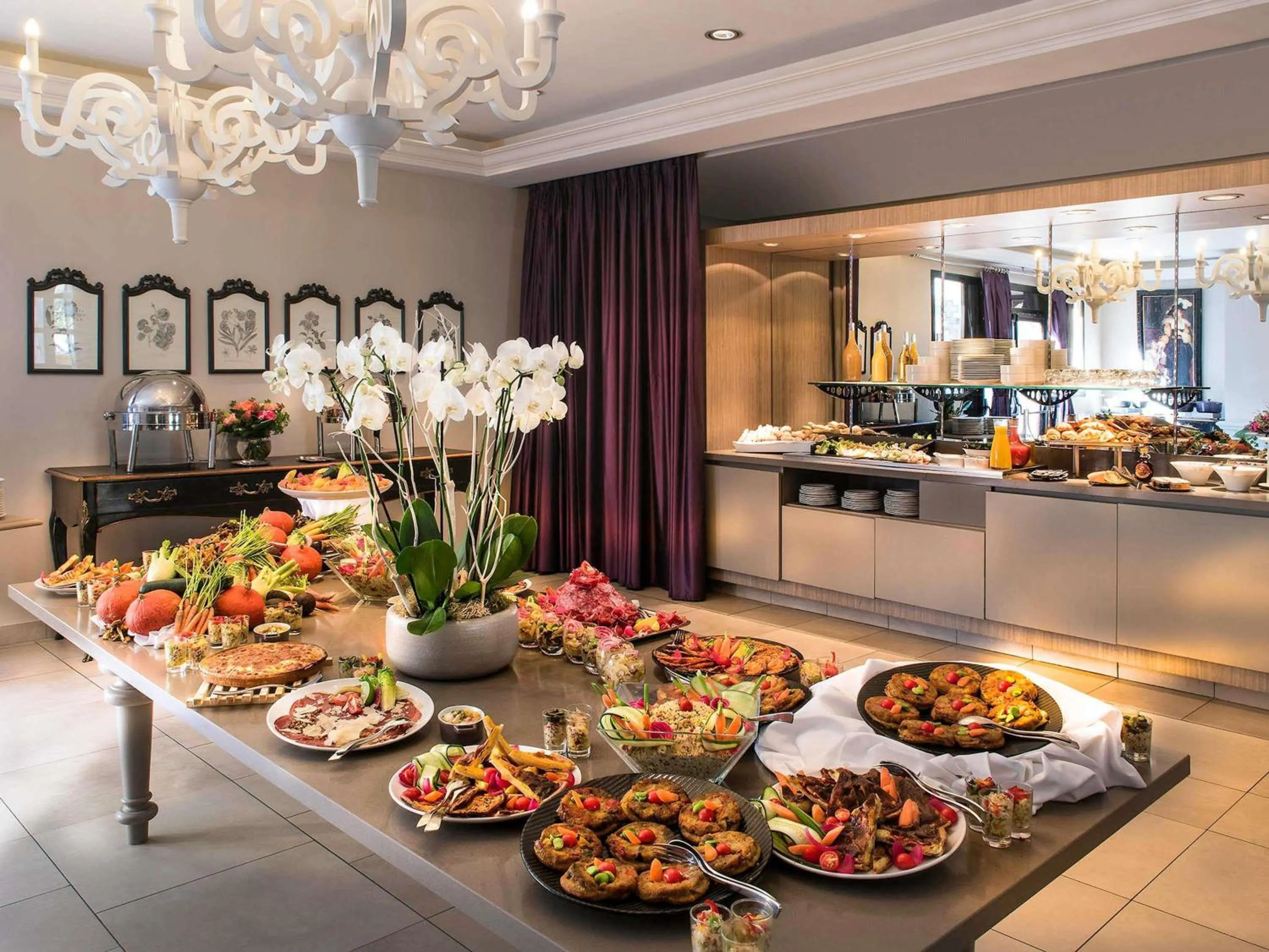 Restaurant/places to eat in Grand Hôtel Roi René Aix - MGallery Collection