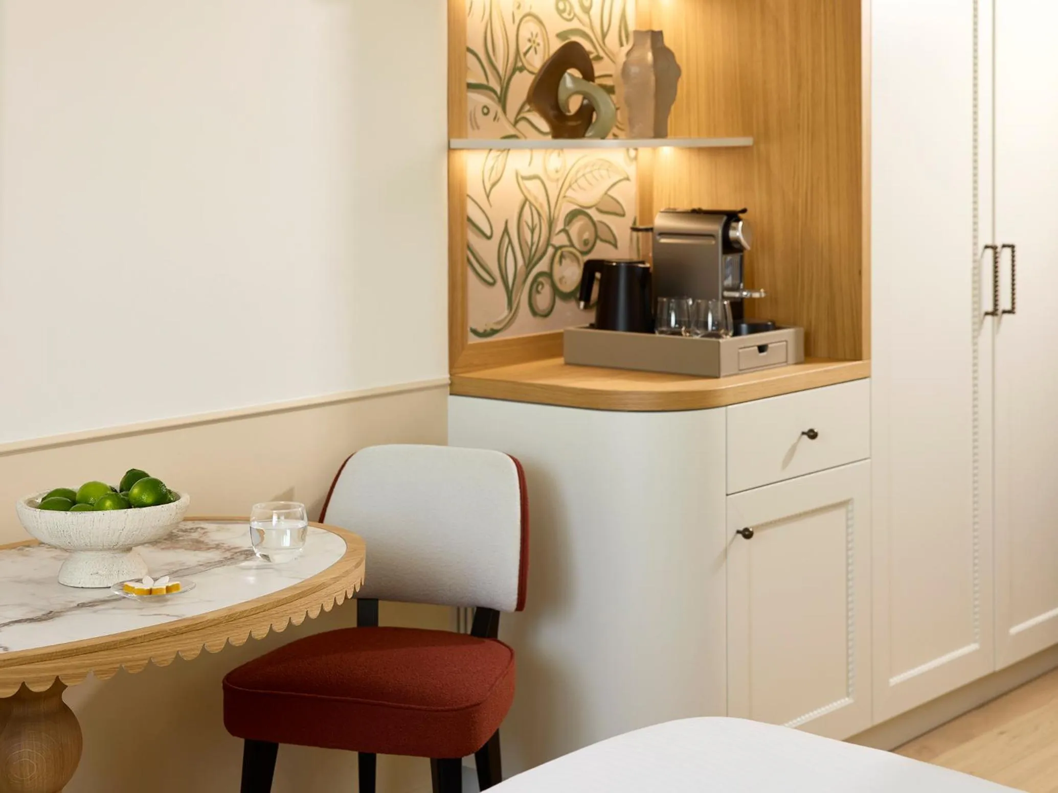 Coffee/tea facilities in Grand Hôtel Roi René Aix - MGallery Collection