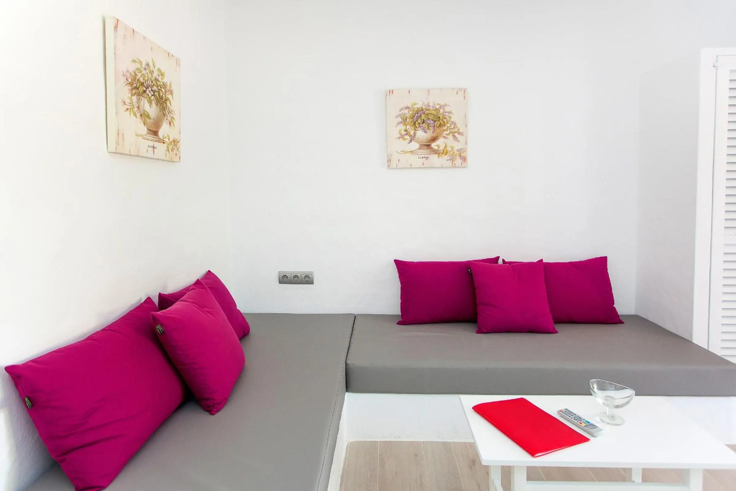 Seating area in Bungalows Sa Sargantana