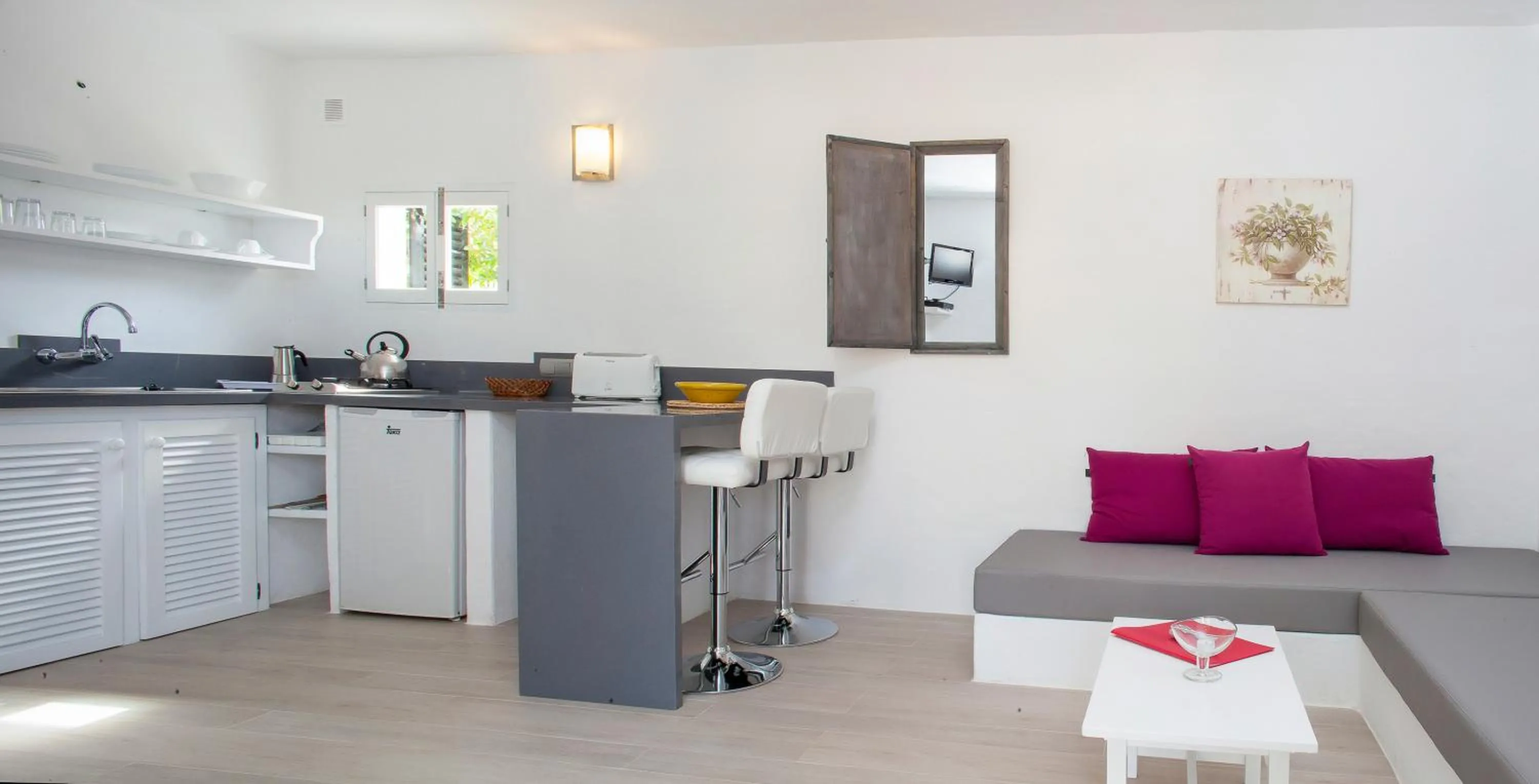 Kitchen or kitchenette in Bungalows Sa Sargantana