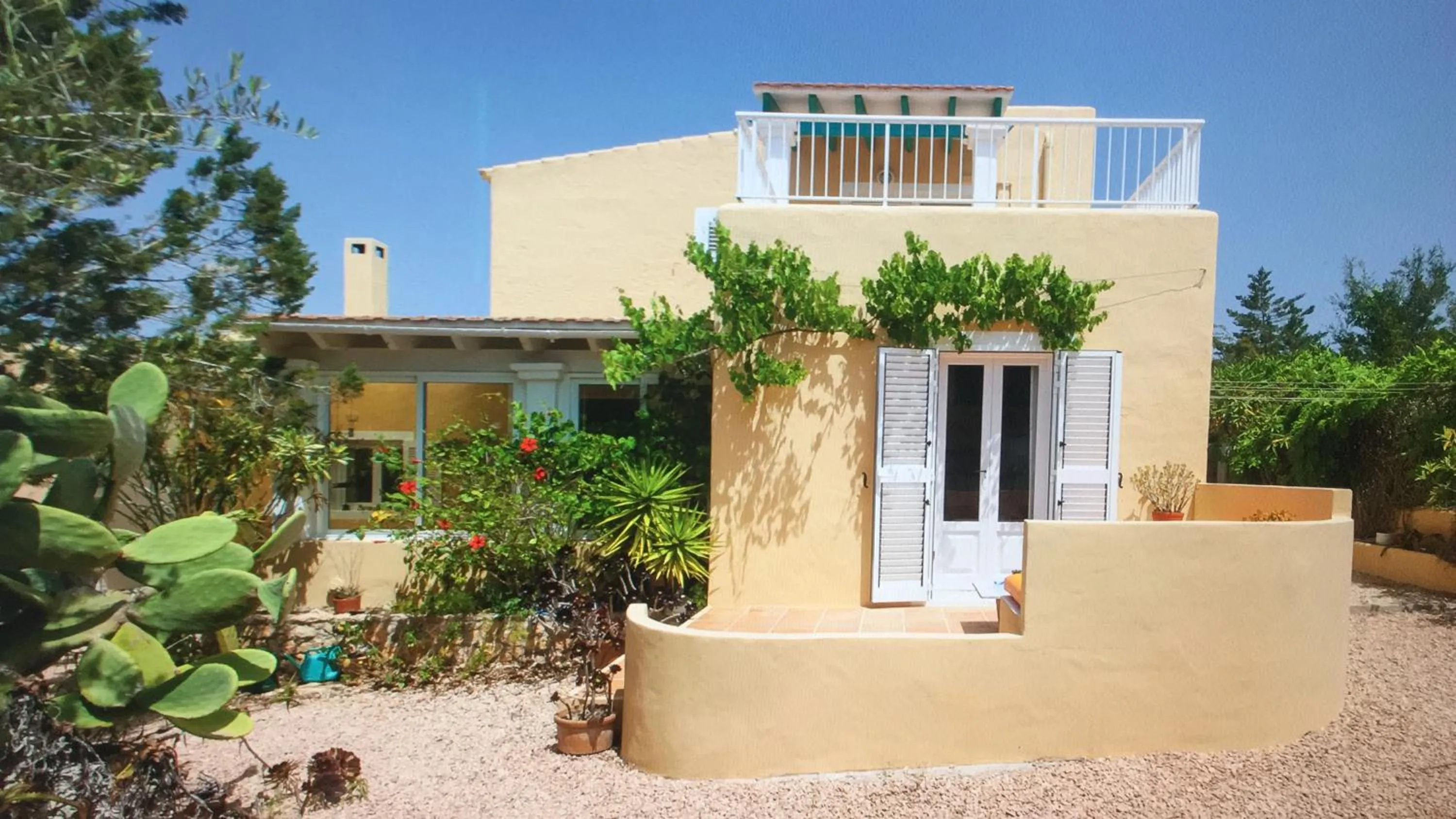 Property building in Bungalows Sa Sargantana
