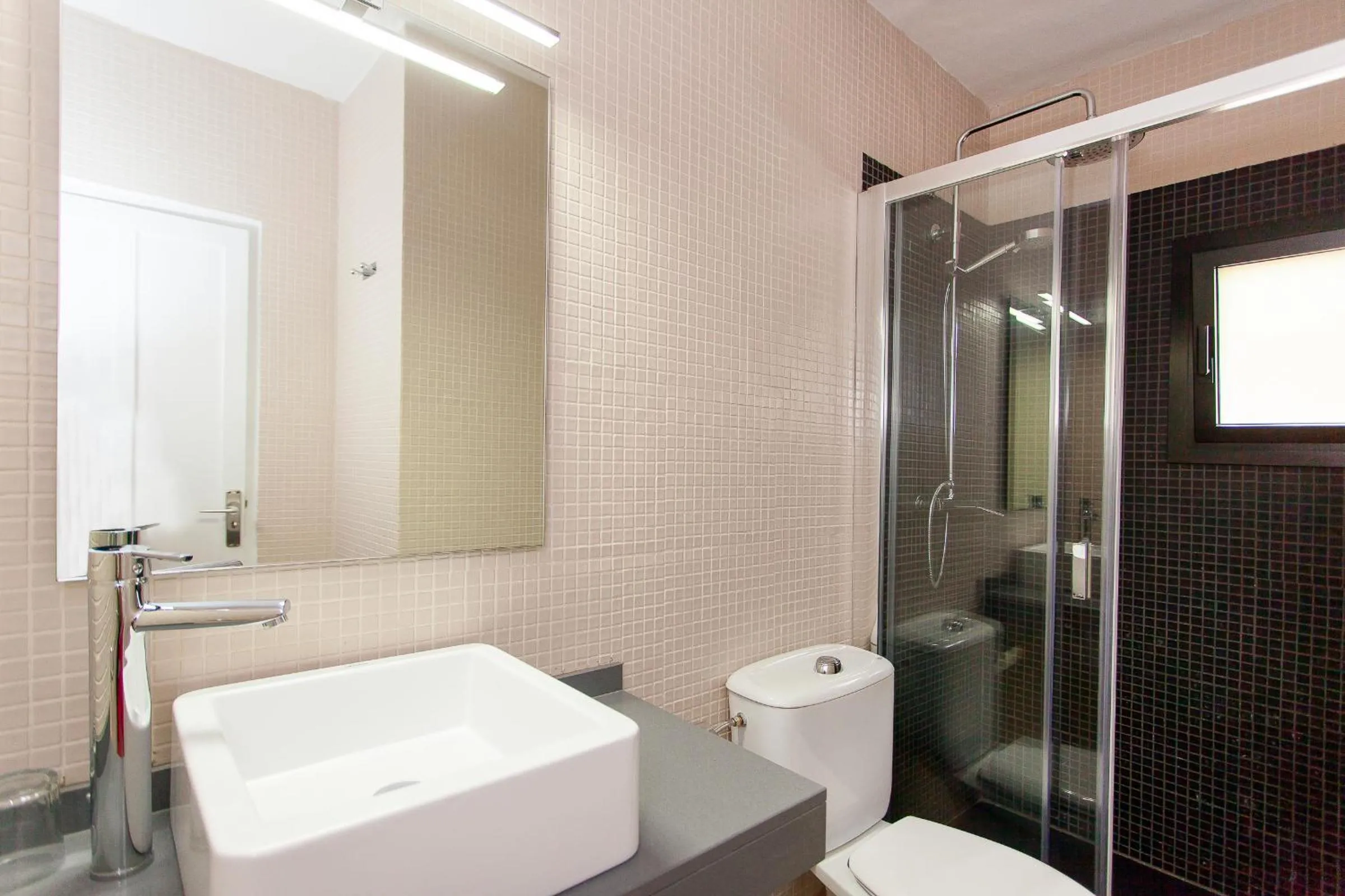 Shower in Bungalows Sa Sargantana
