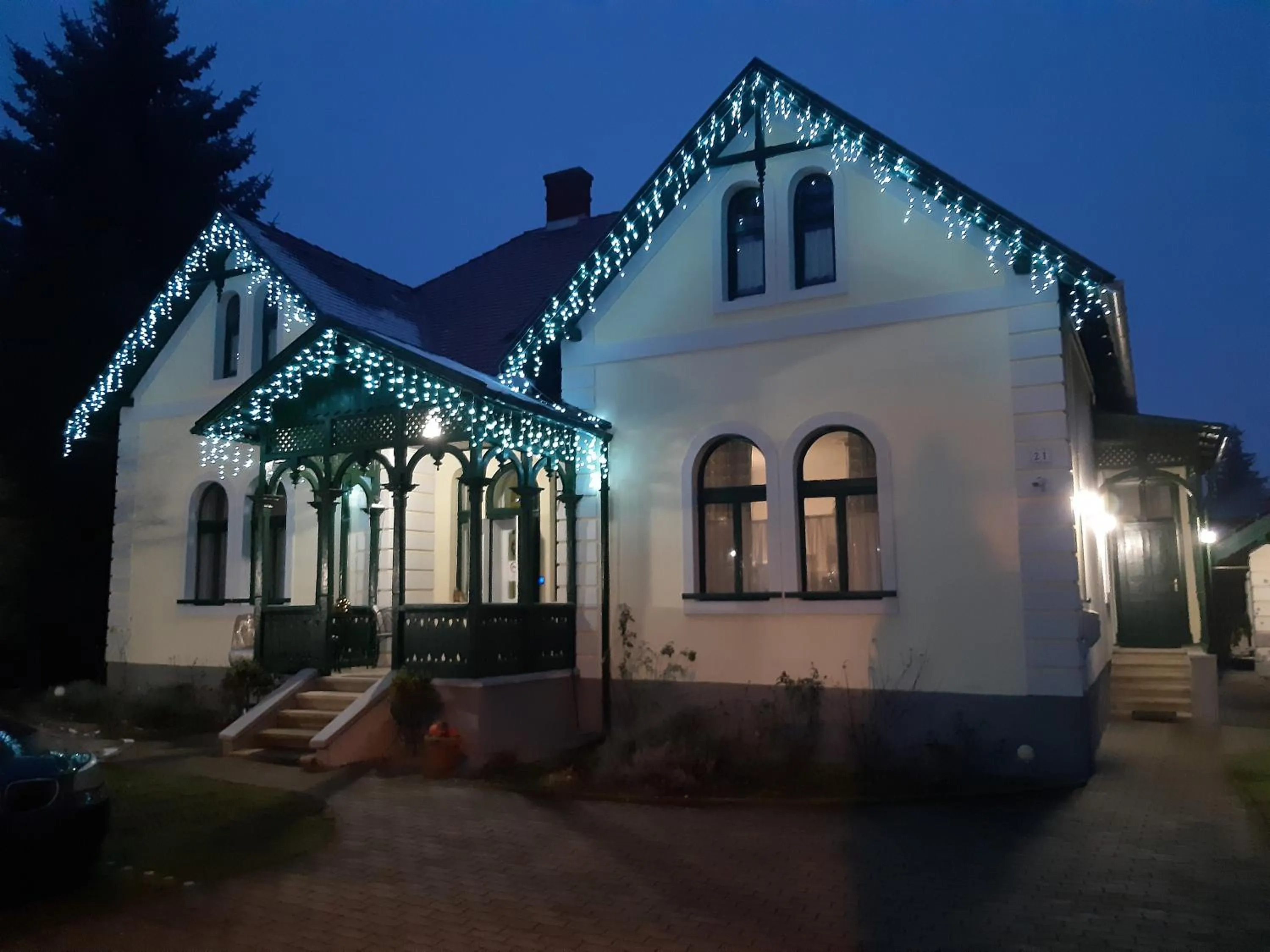 Property building in Szalay Villa