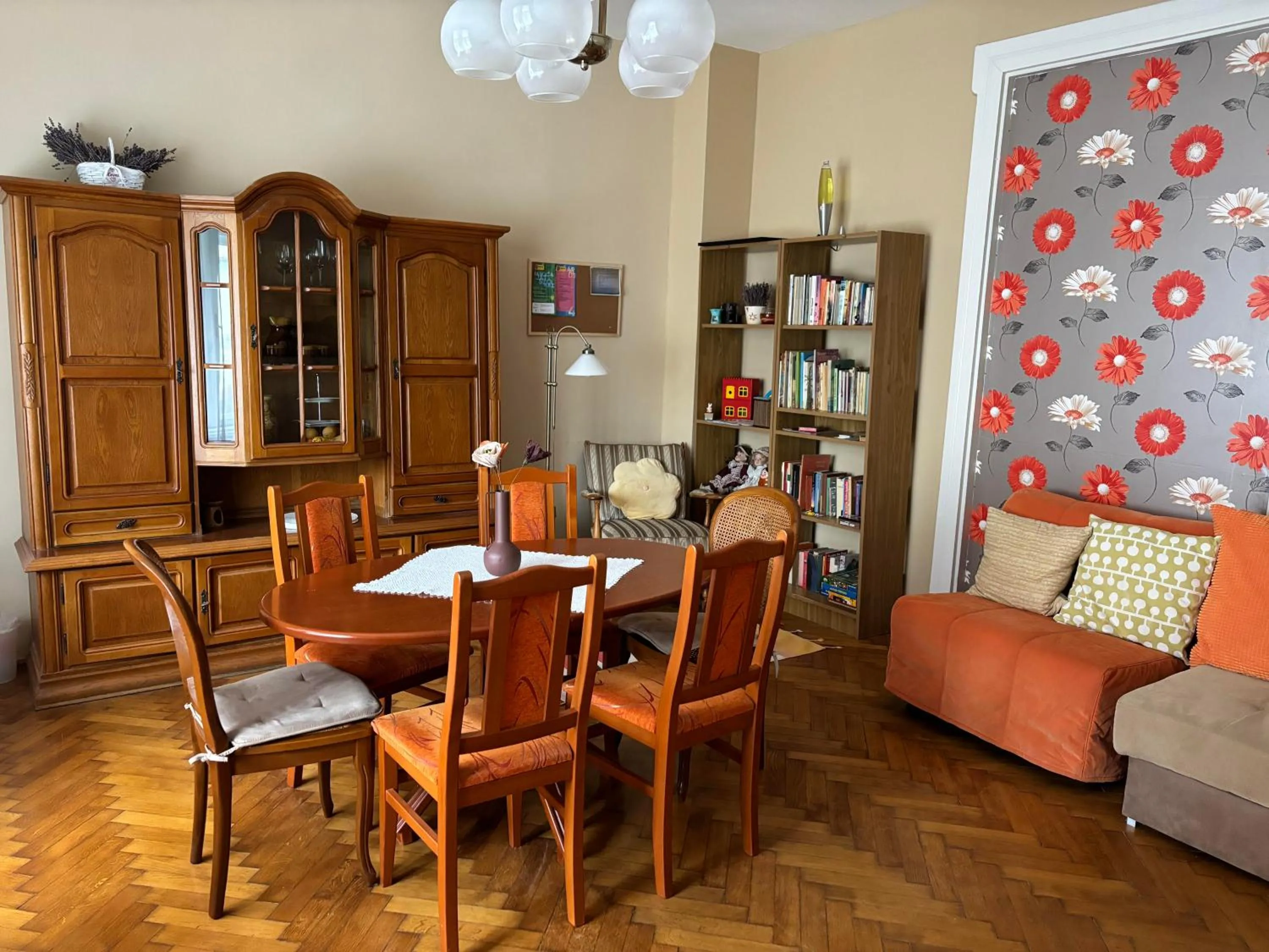 Library in Szalay Villa