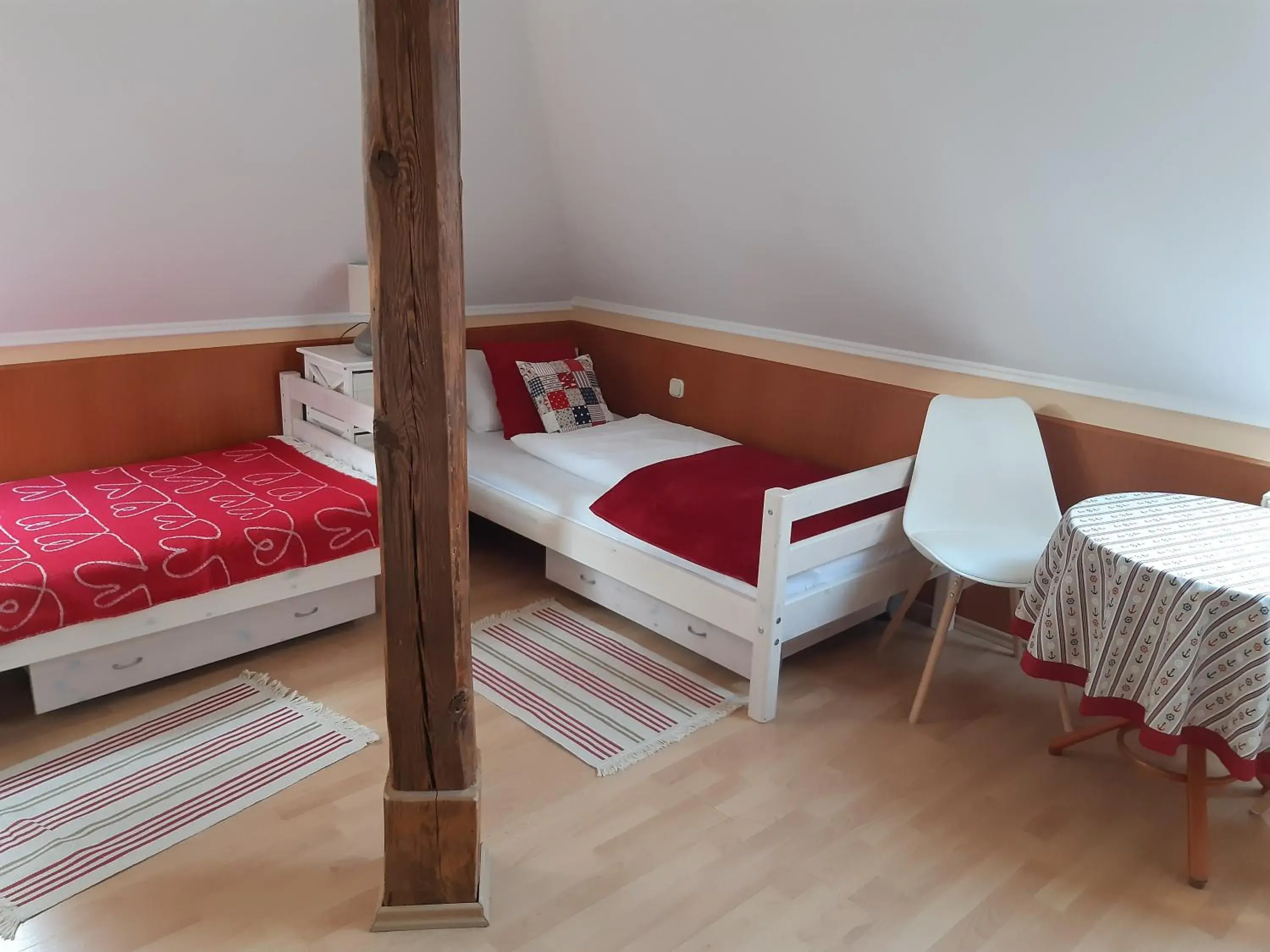 Twin Room - single occupancy in Szalay Villa Twin Room - single occupancy in Szalay Villa