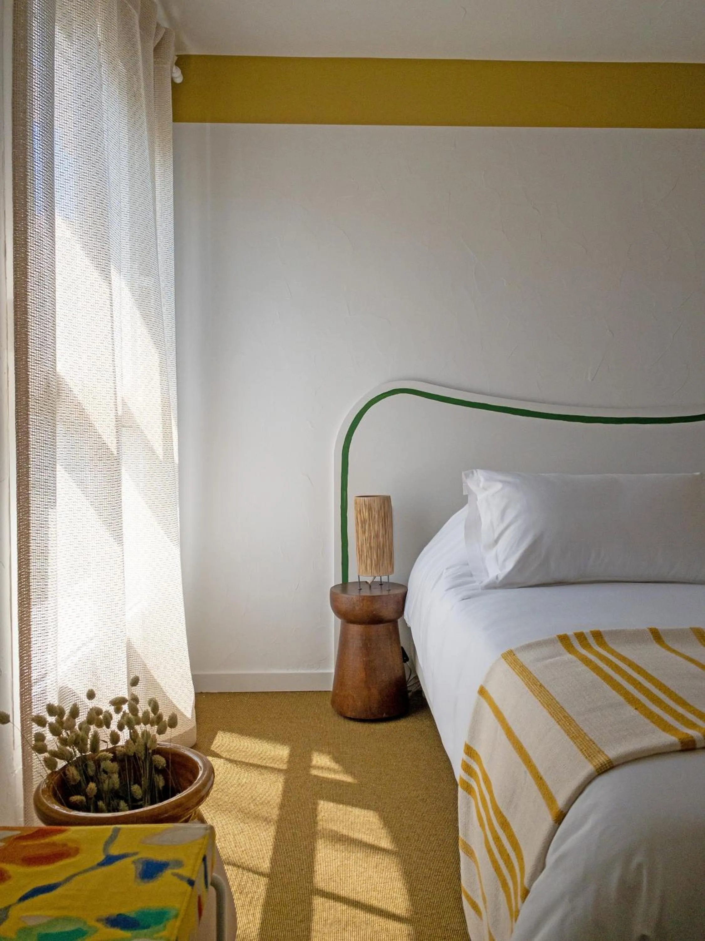 Bed in Hôtel Le Sud