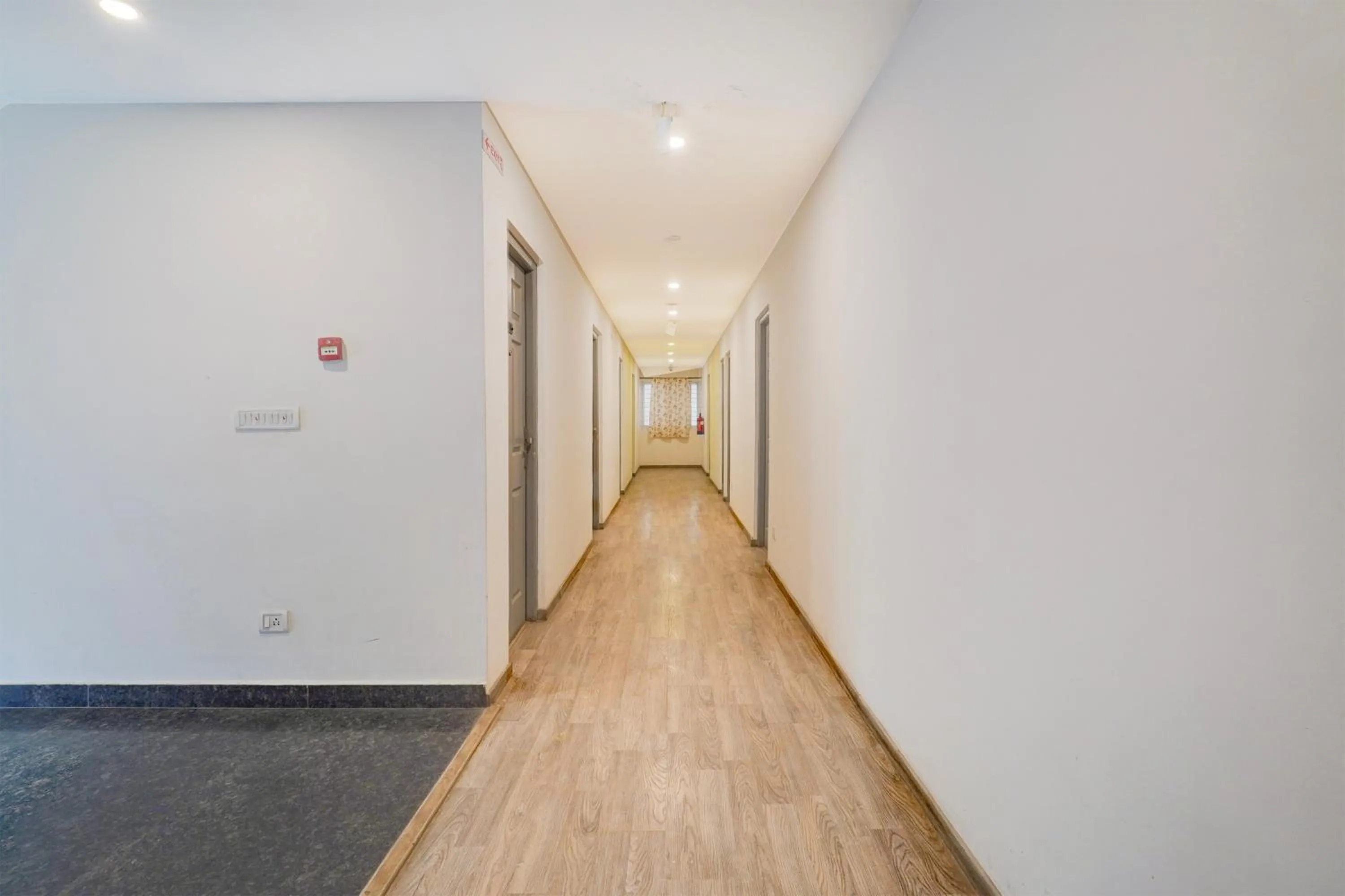 Lobby or reception in Super Townhouse Sarjapur Road Formerly Hotel Ace