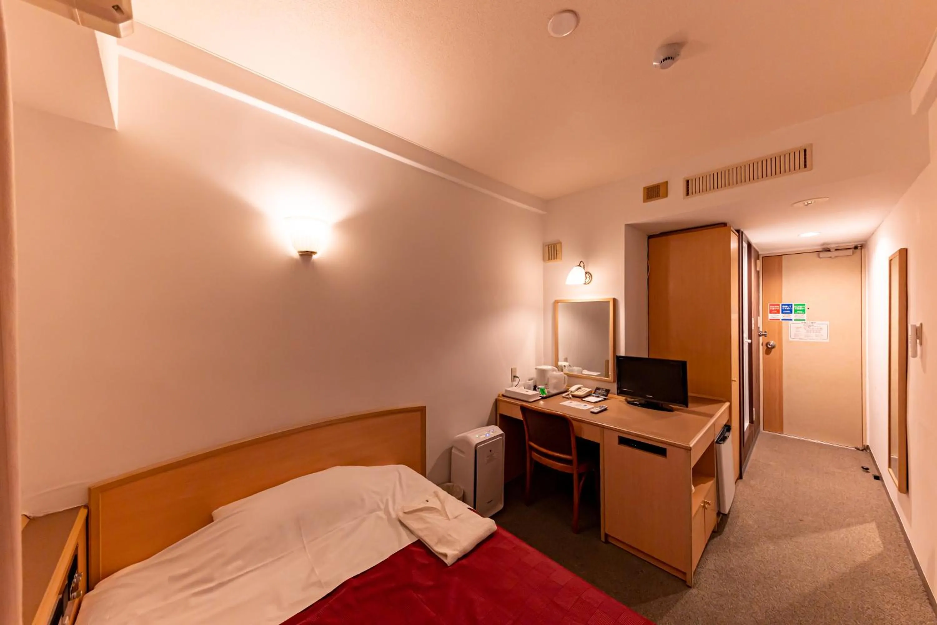 Photo of the whole room, Bed in Okinawa Hotel