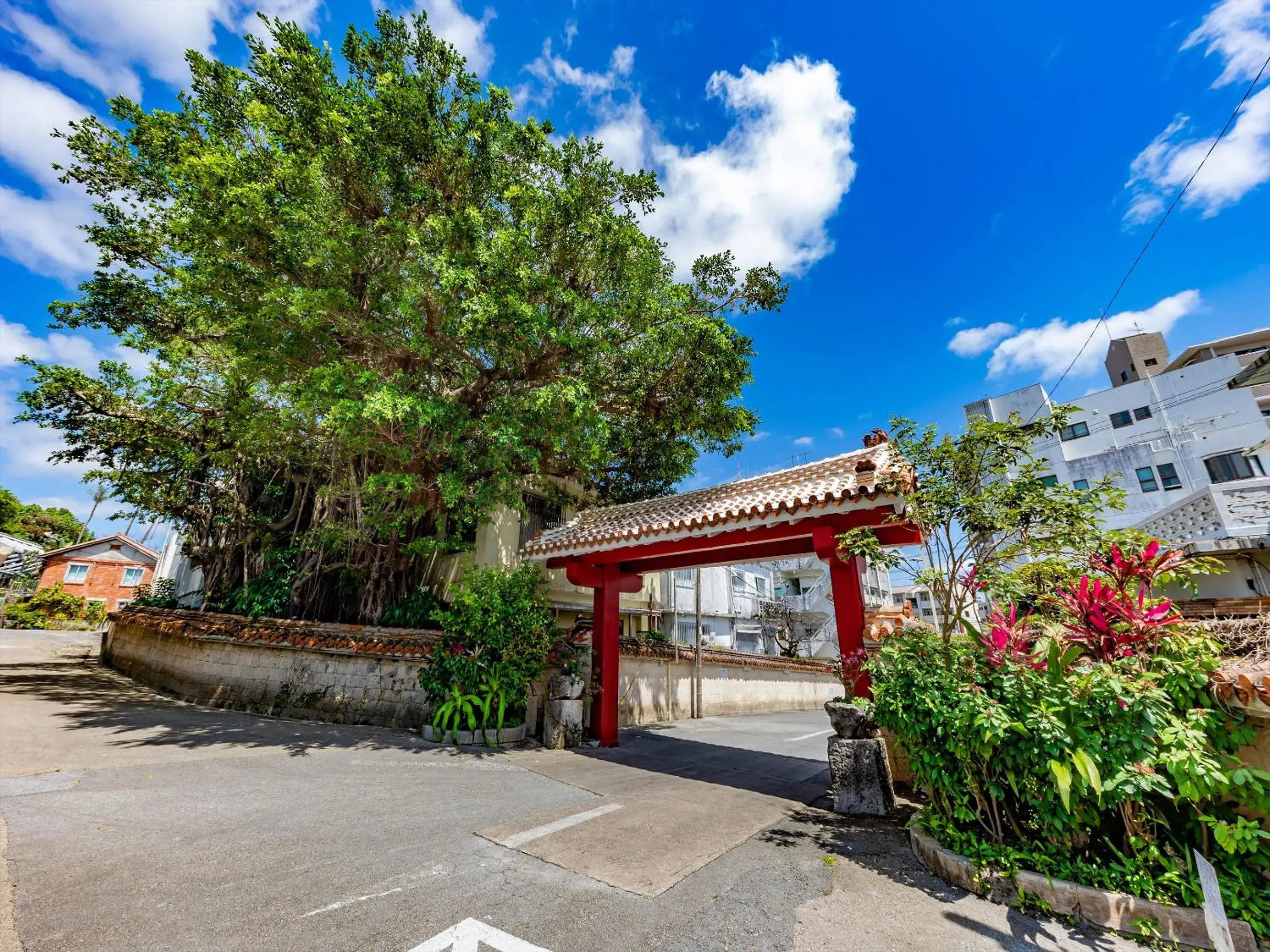 Property building in Okinawa Hotel Property building in Okinawa Hotel