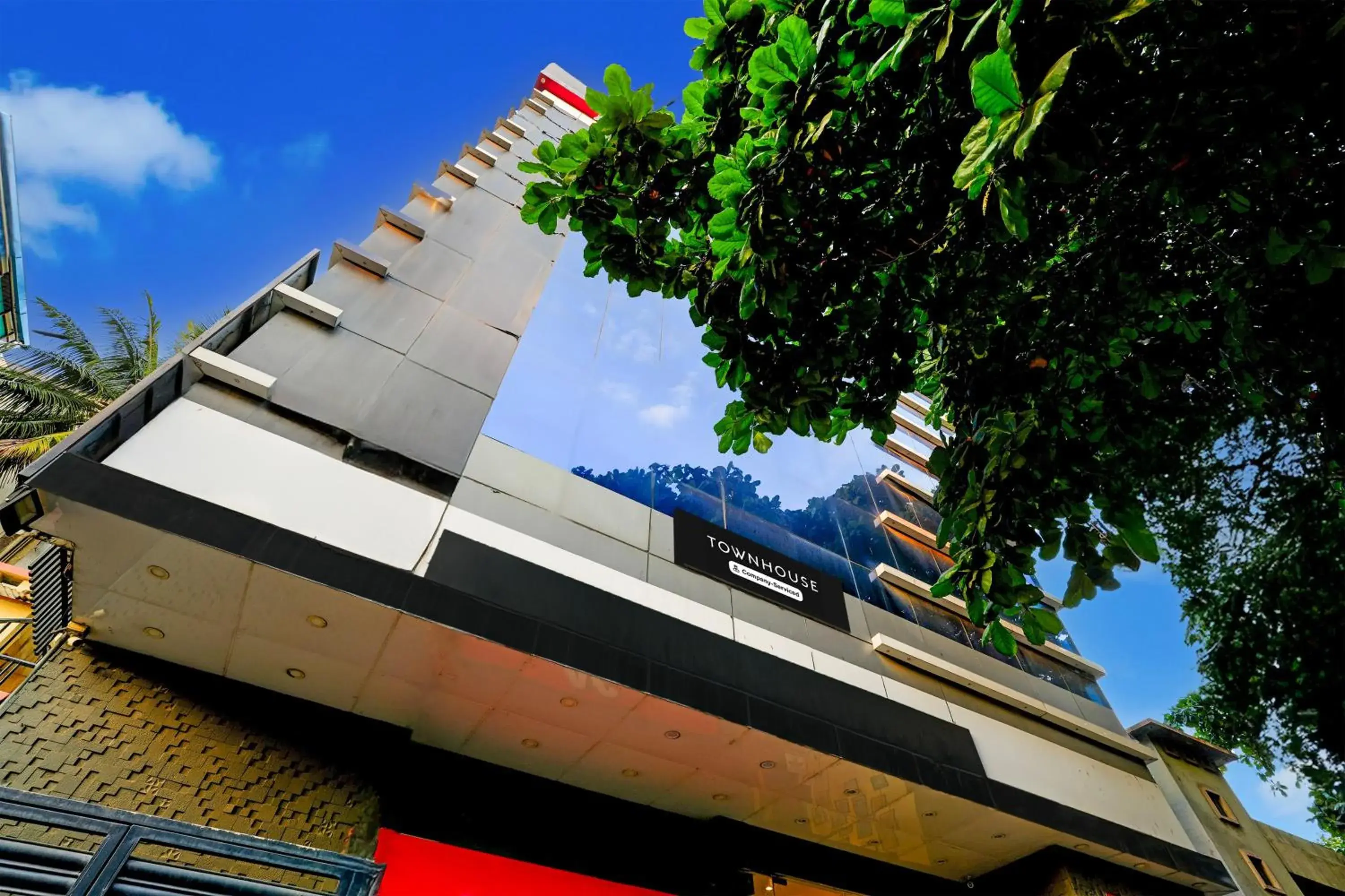 Facade/entrance in Super Townhouse Jayanagar Facade/entrance in Super Townhouse Jayanagar