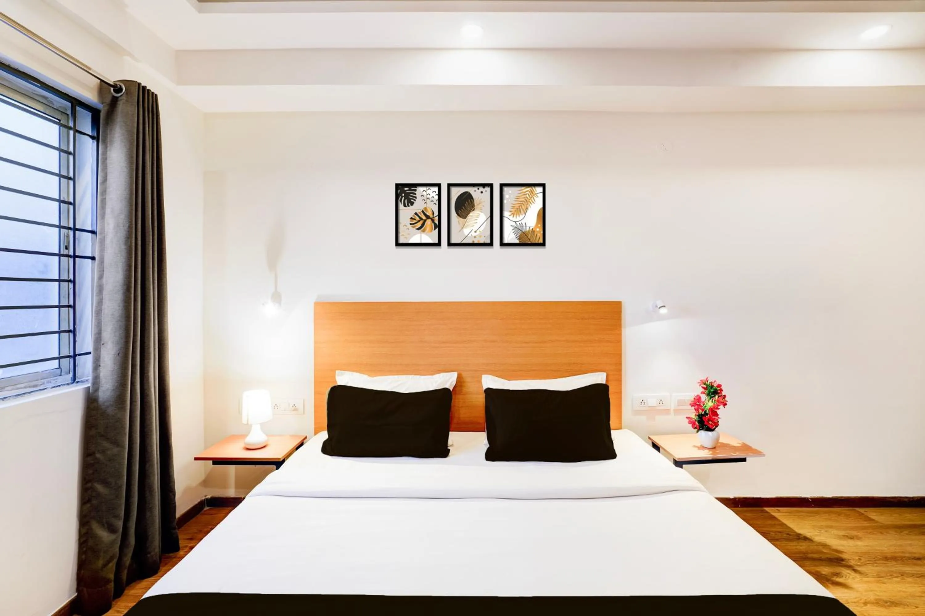 Bedroom in Super Townhouse Jayanagar