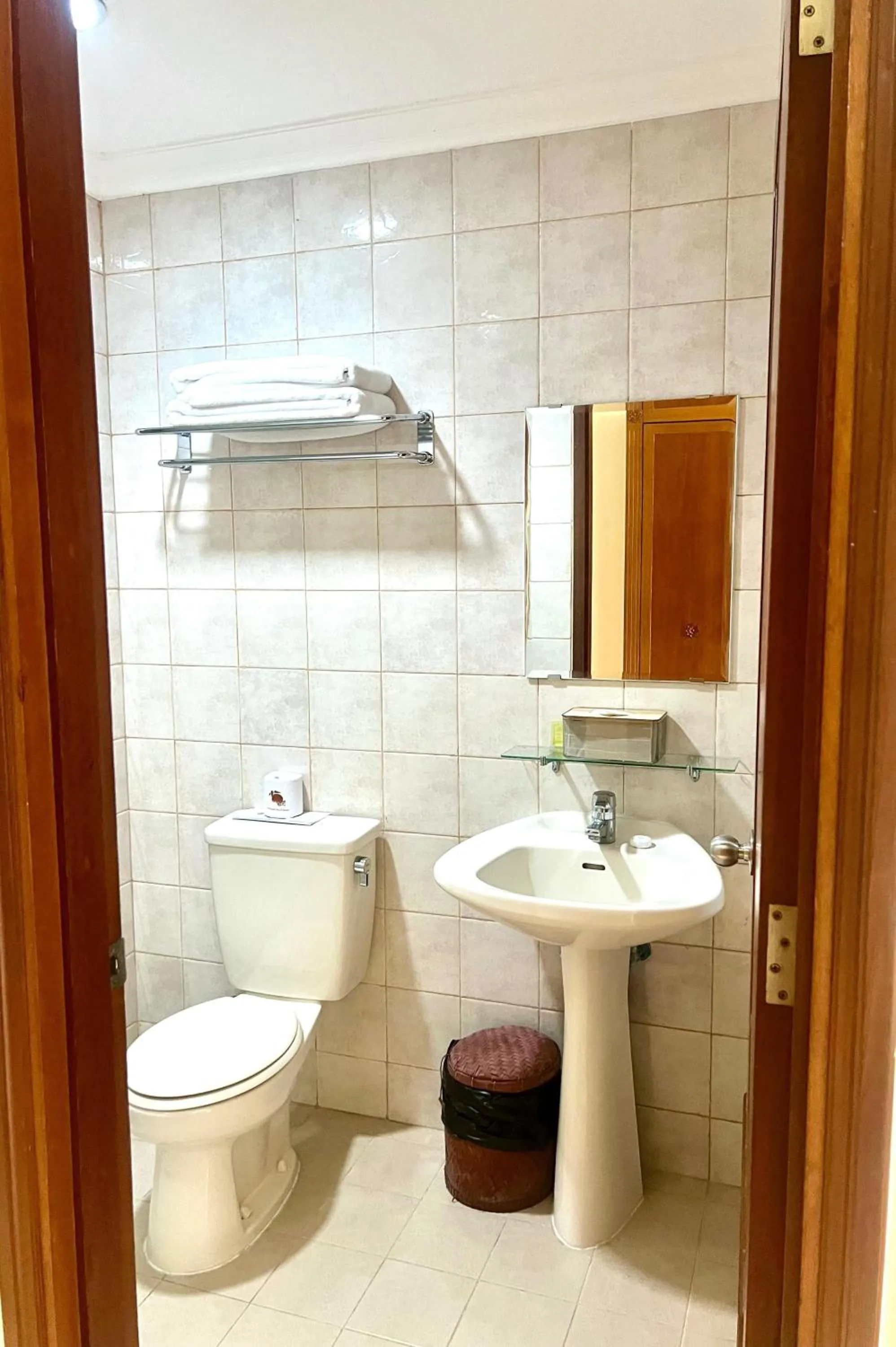 Shower in Peninsula Beach Resort