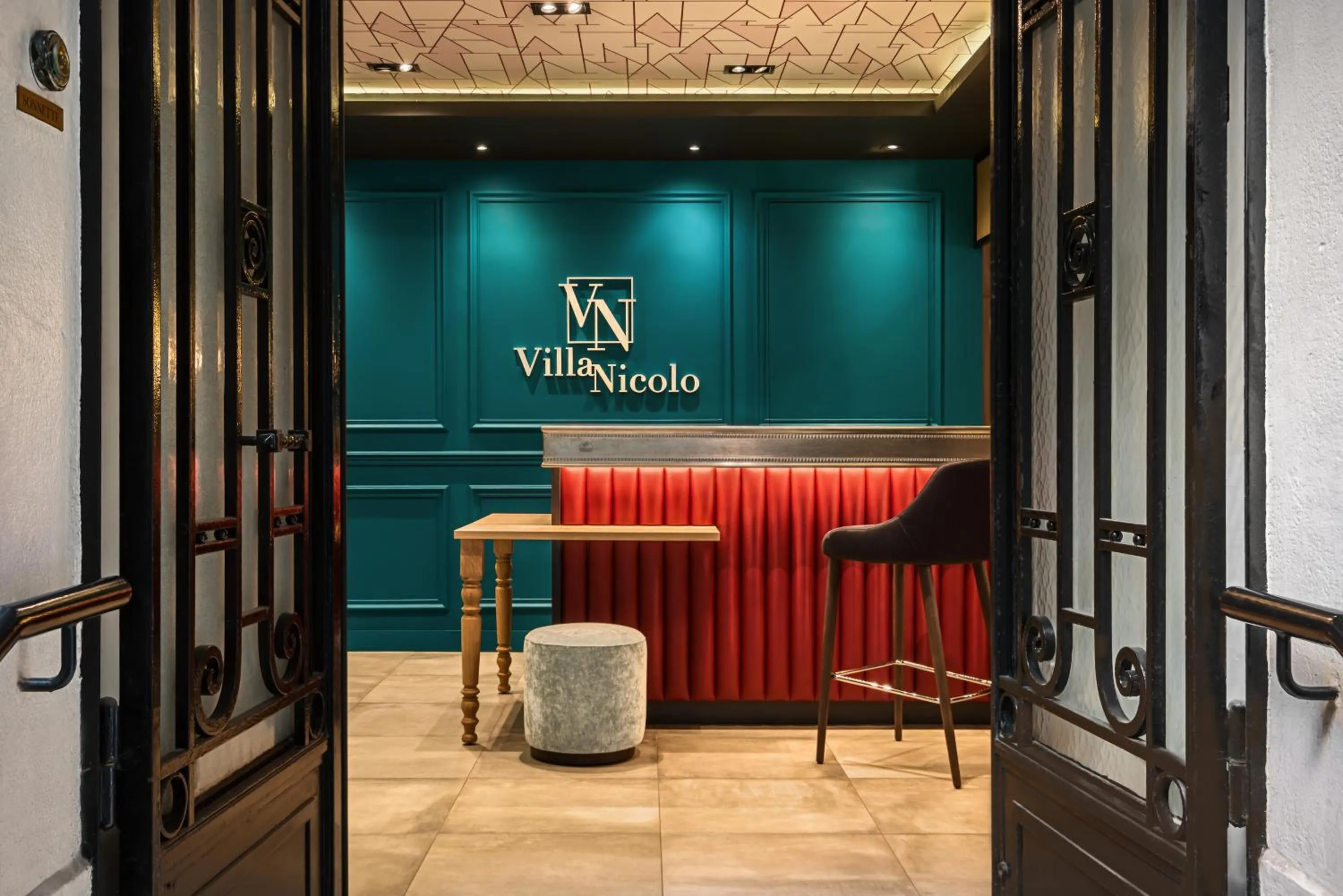 Lobby or reception in Hotel Villa Nicolo - Tour Eiffel