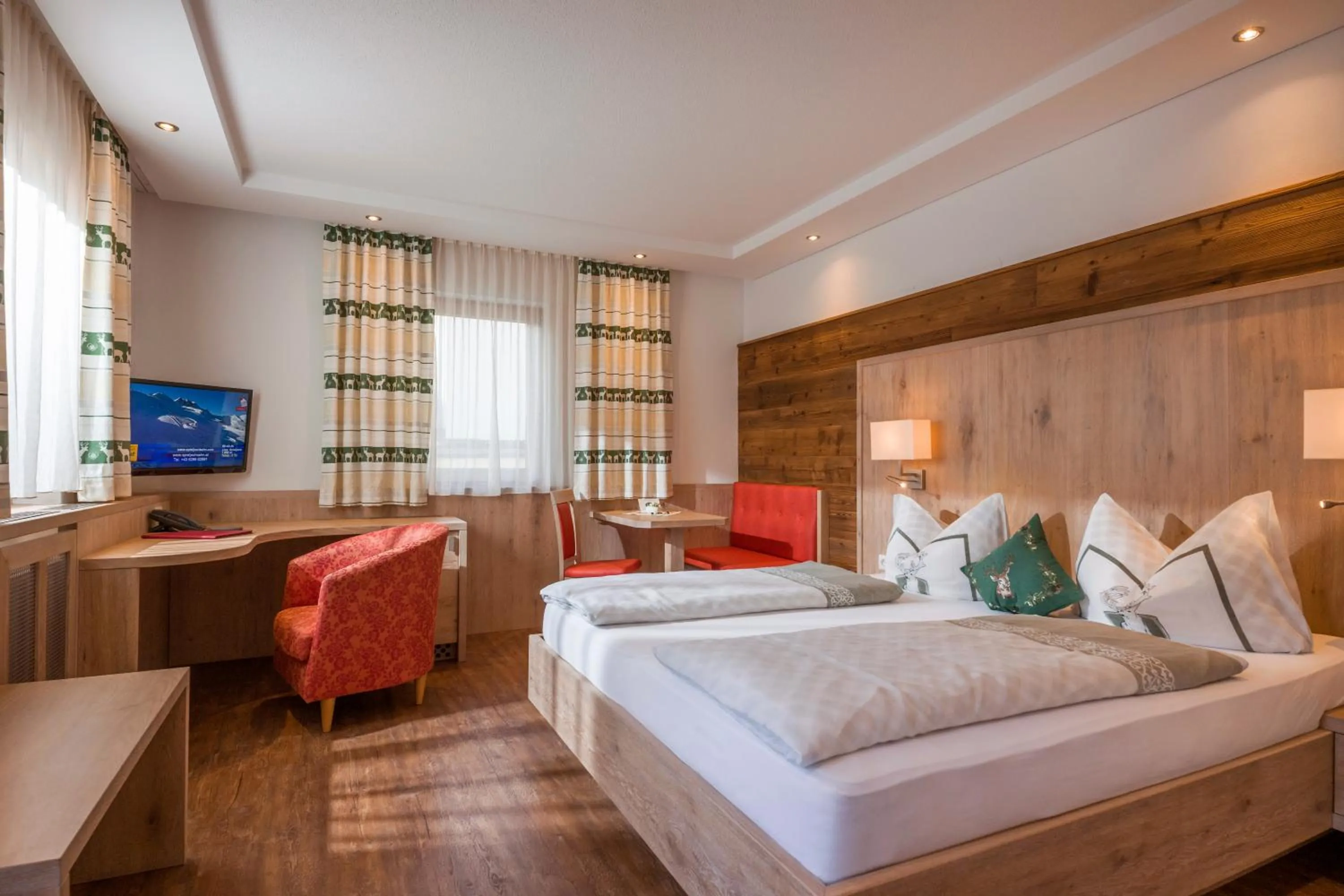 Photo of the whole room, Bed in Hotel Alpina