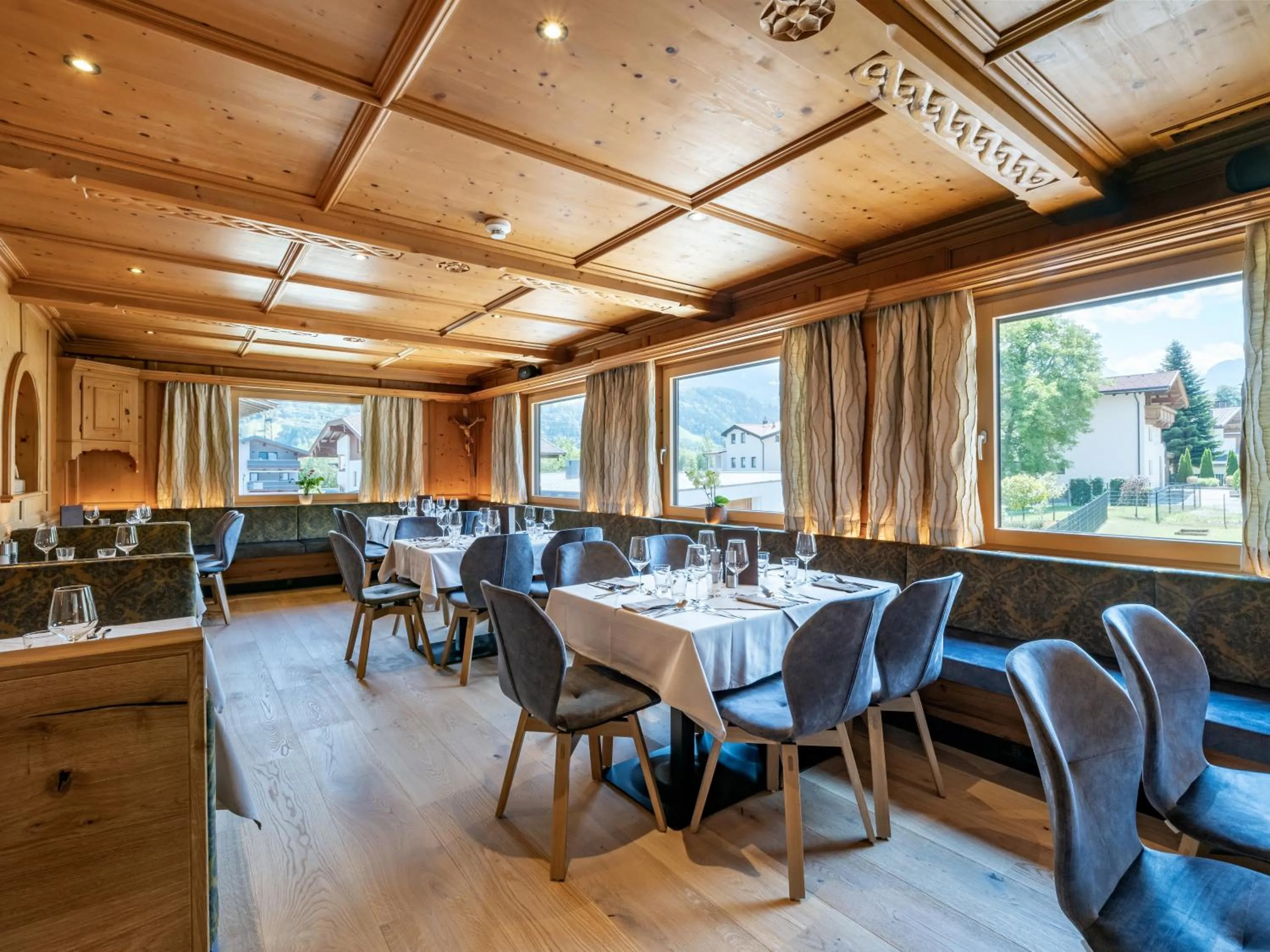 Restaurant/places to eat in Hotel Alpina