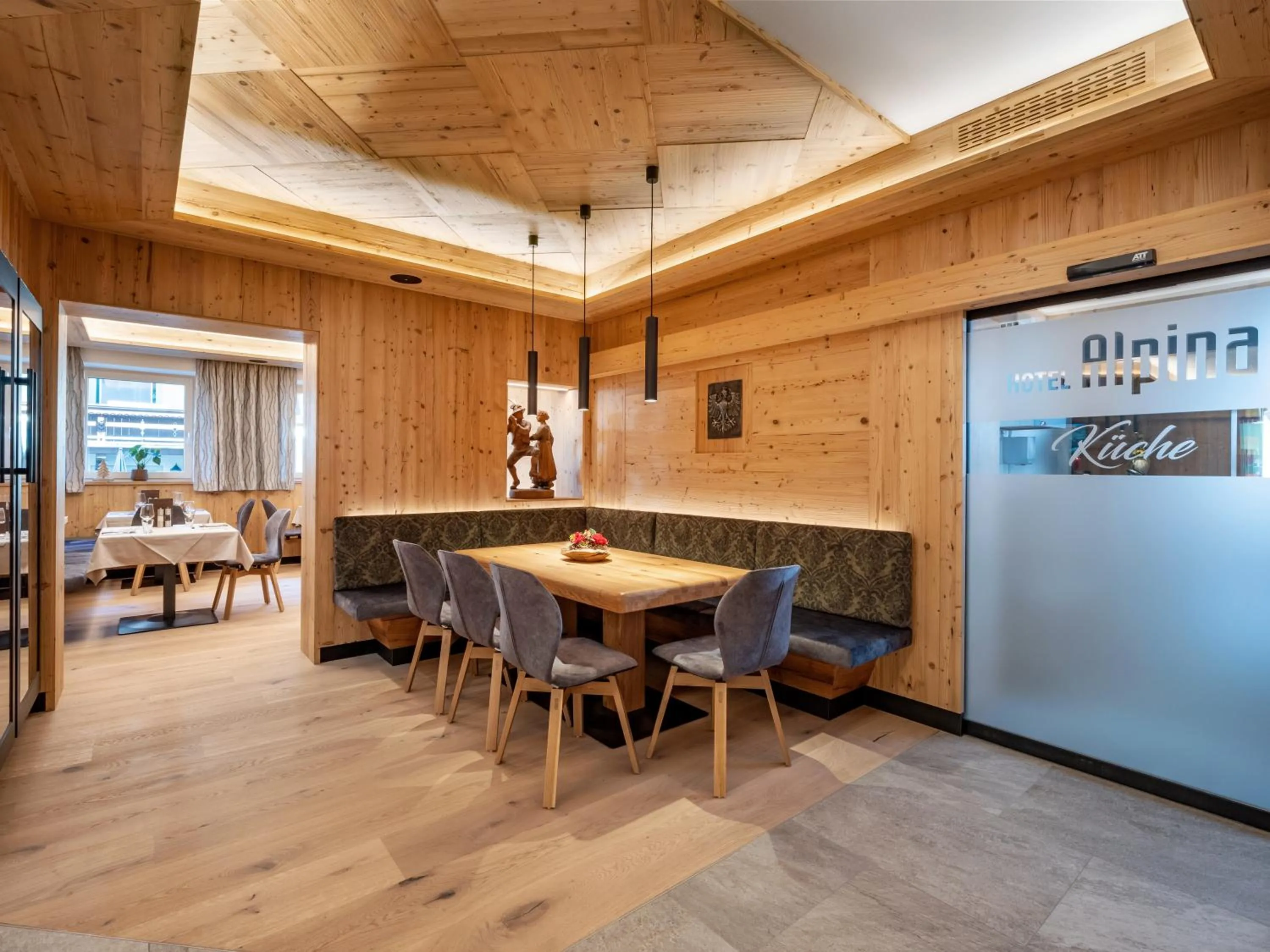 Restaurant/places to eat in Hotel Alpina