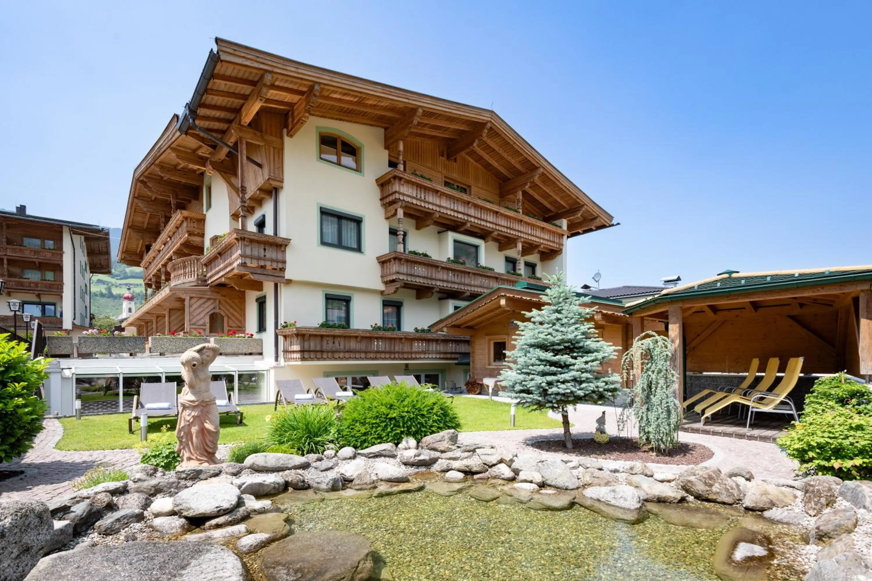 Garden in Hotel Alpina