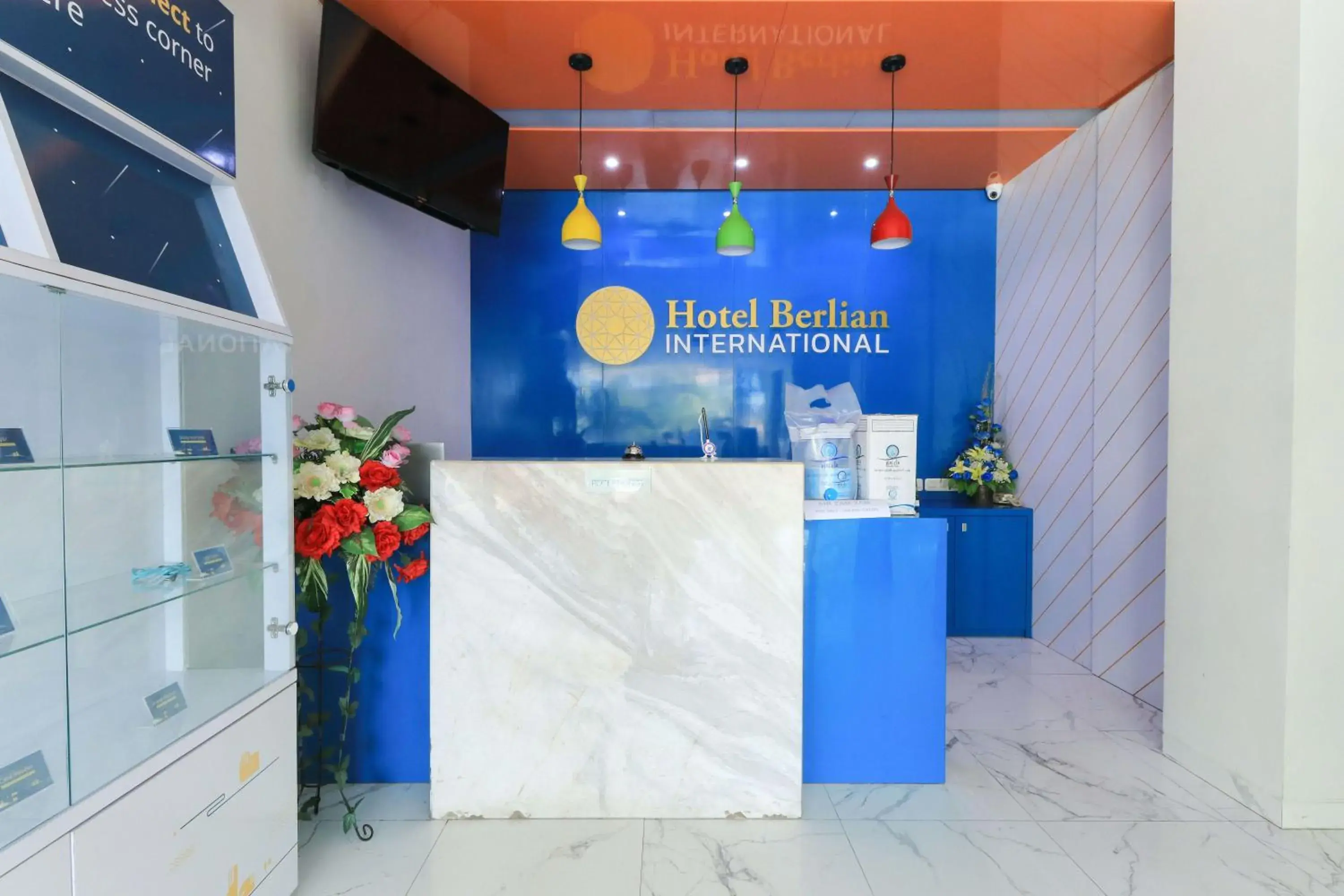 Lobby or reception in Hotel Berlian International Lobby or reception in Hotel Berlian International