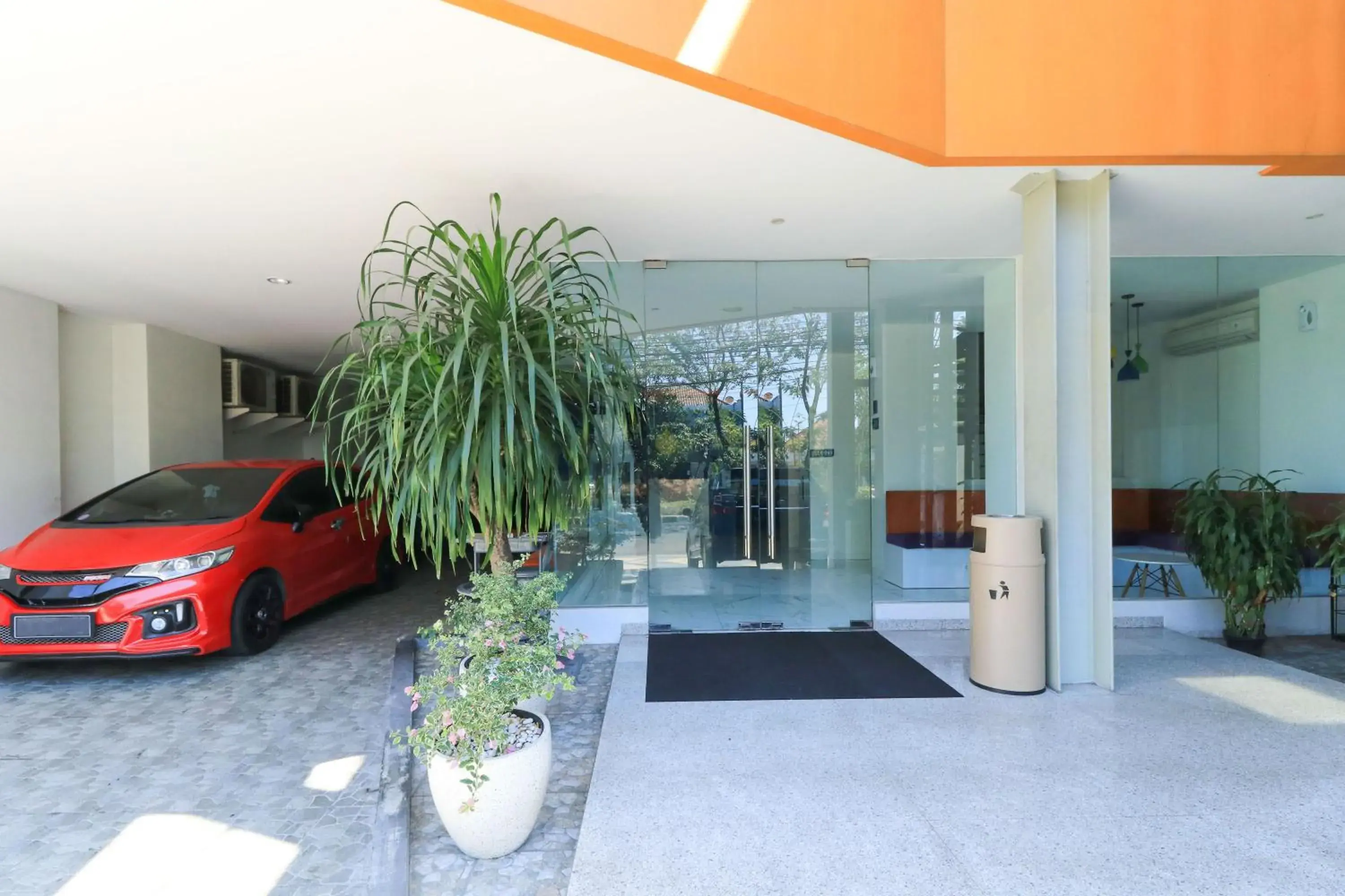 Property building in Hotel Berlian International Property building in Hotel Berlian International