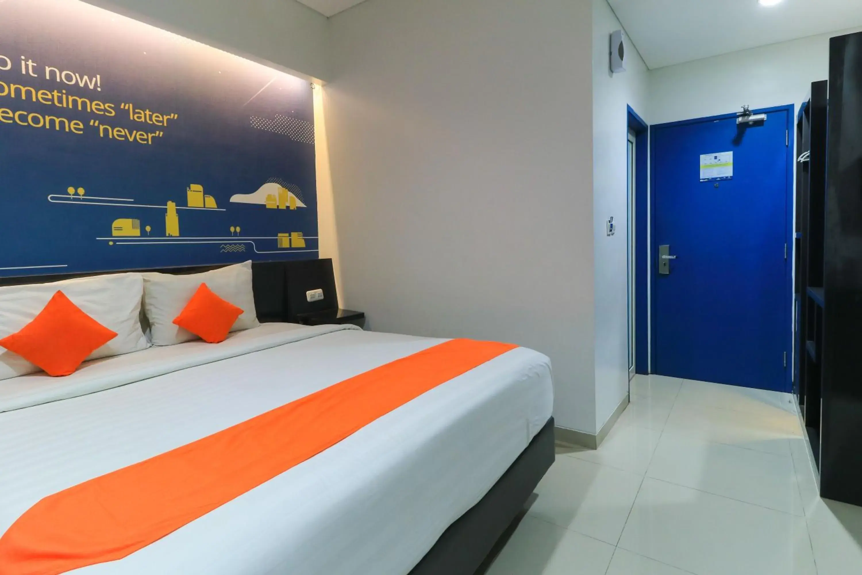 Bedroom, Bed in Hotel Berlian International Bedroom, Bed in Hotel Berlian International