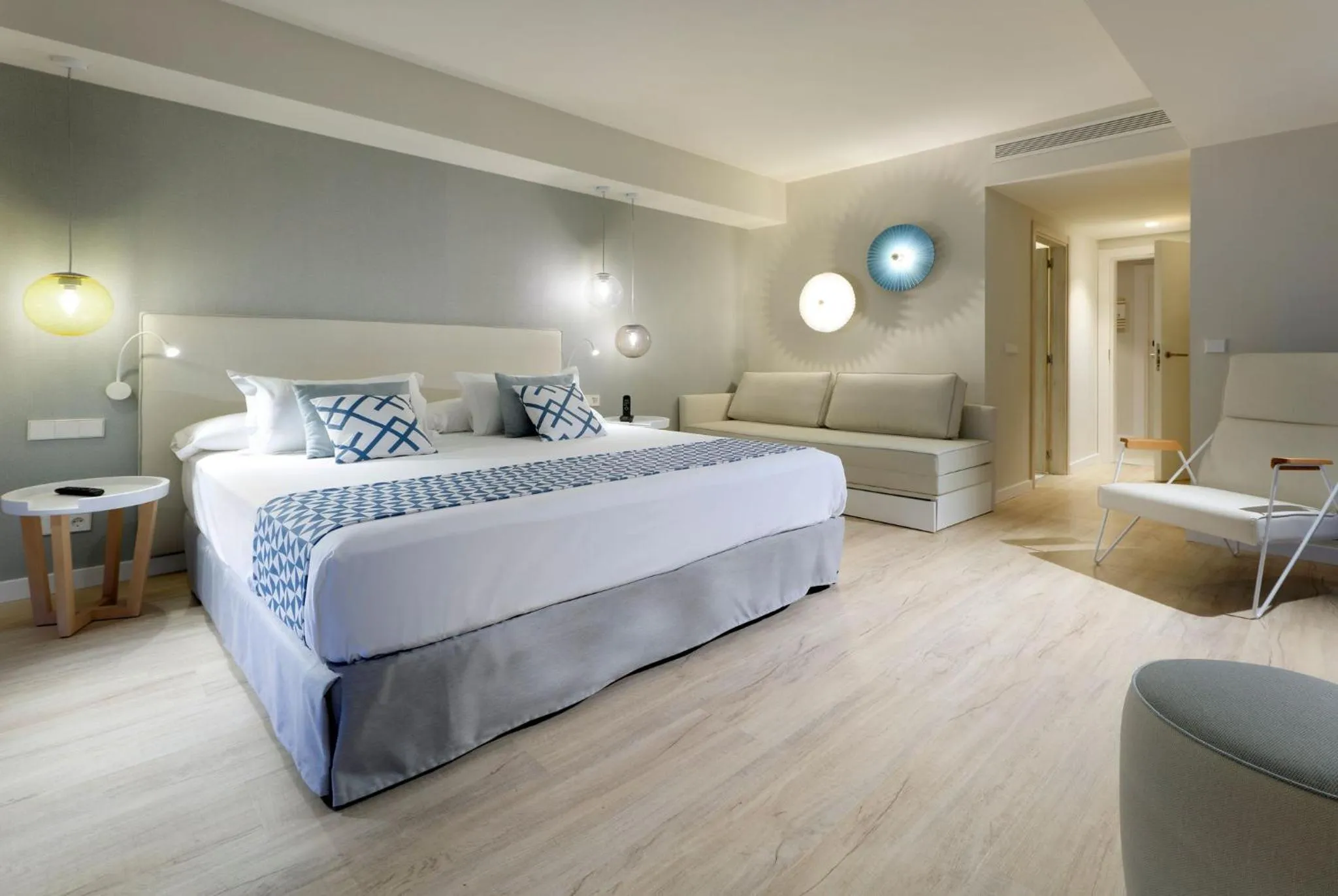 Bed in Palladium Hotel Menorca