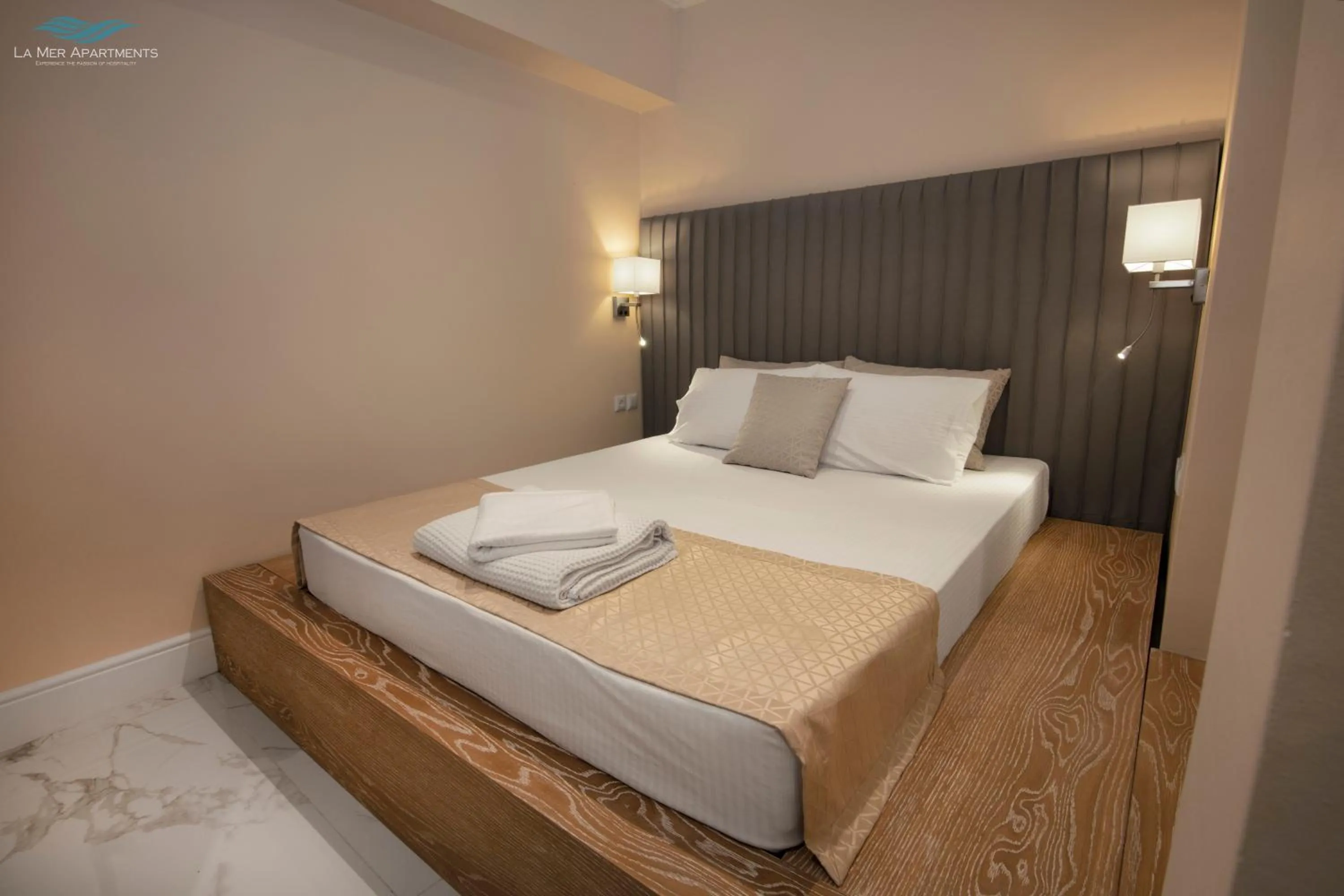 Bed in La Mer Apartments