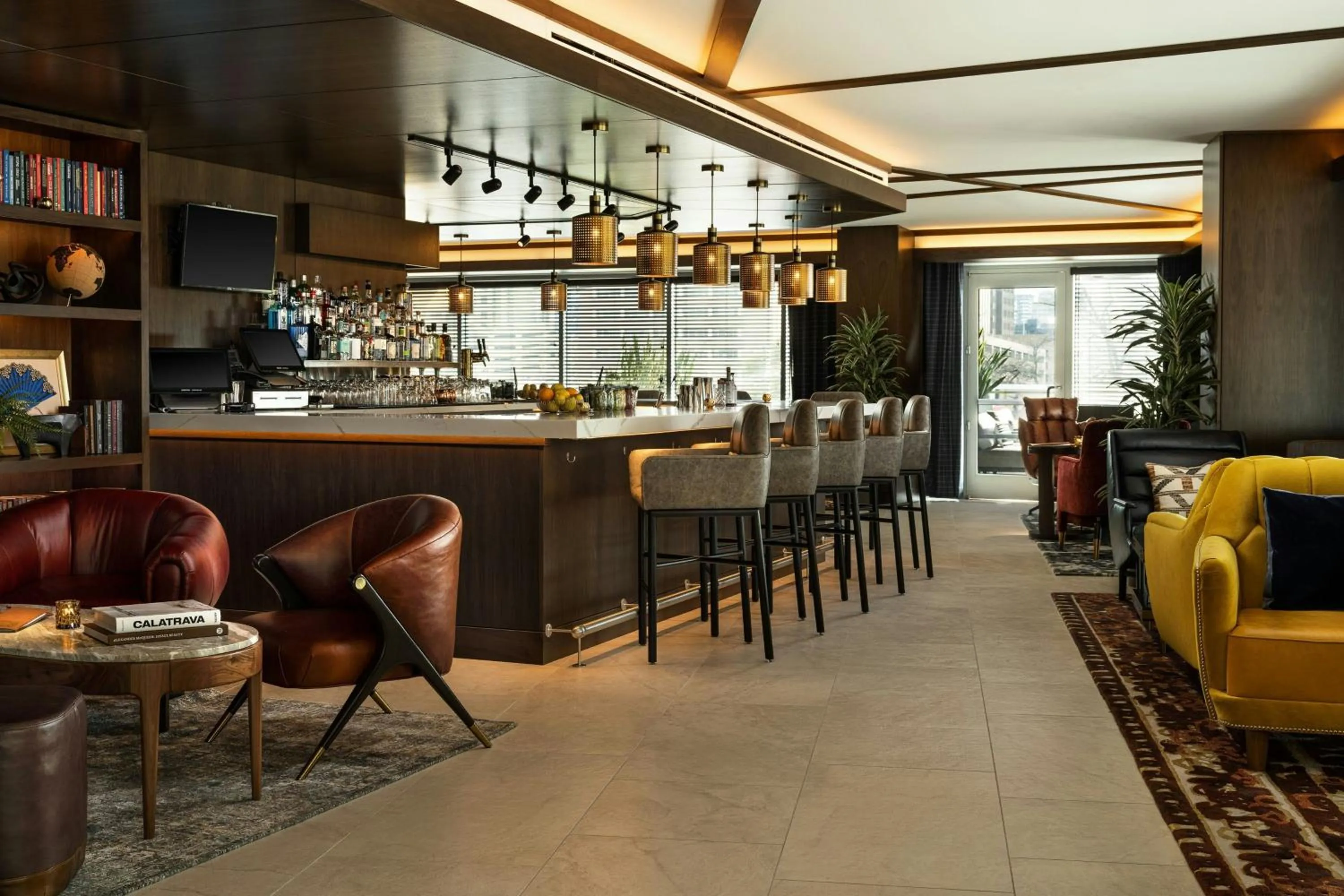 Lounge or bar in The Otis Hotel Austin, Autograph Collection