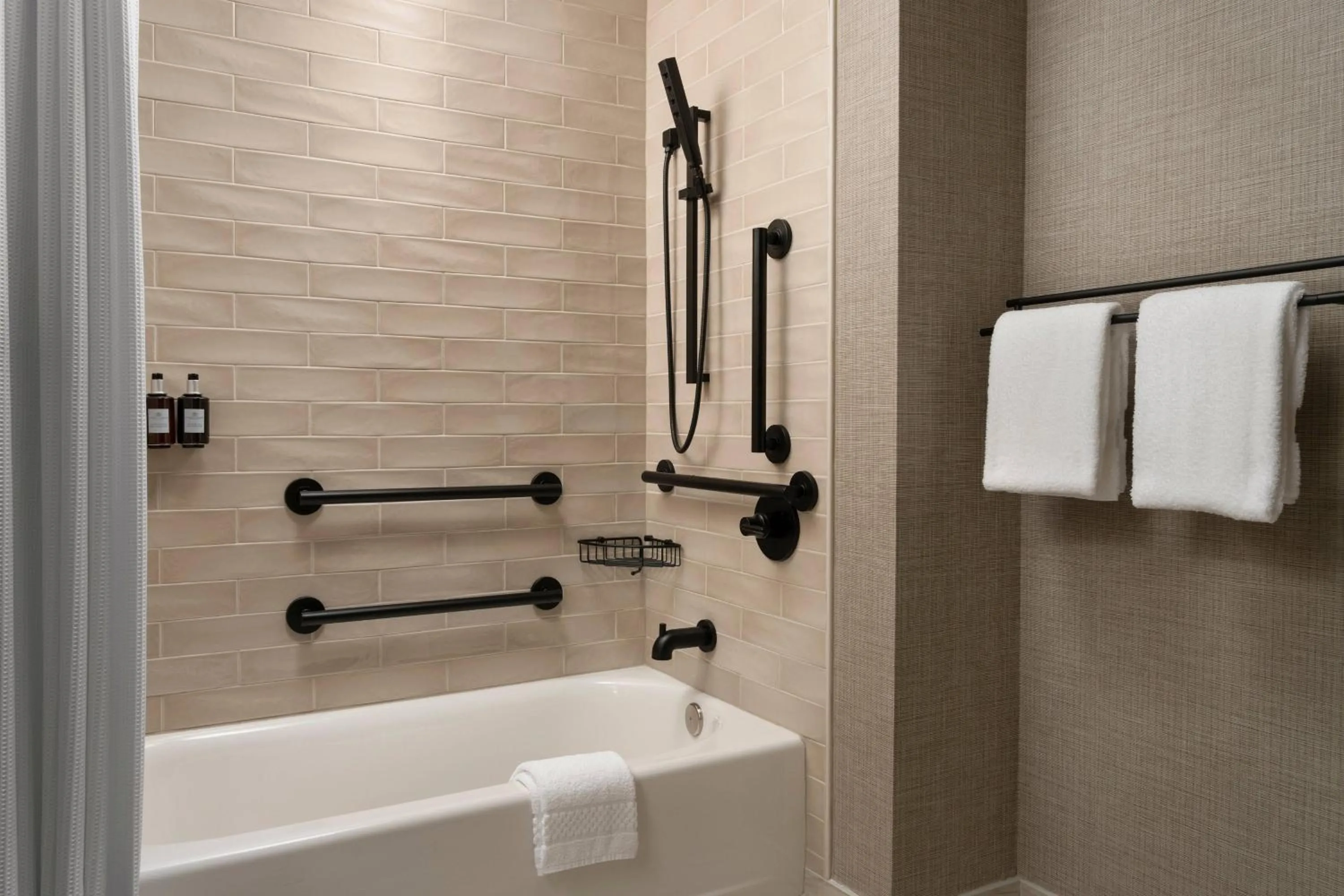 Bathroom in The Otis Hotel Austin, Autograph Collection